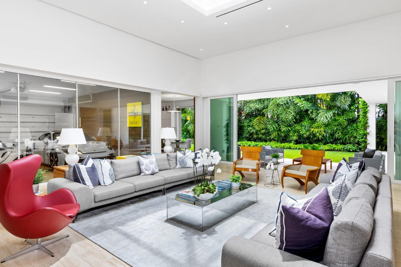 228 Seabreeze Avenue Palm Beach, FL 33480