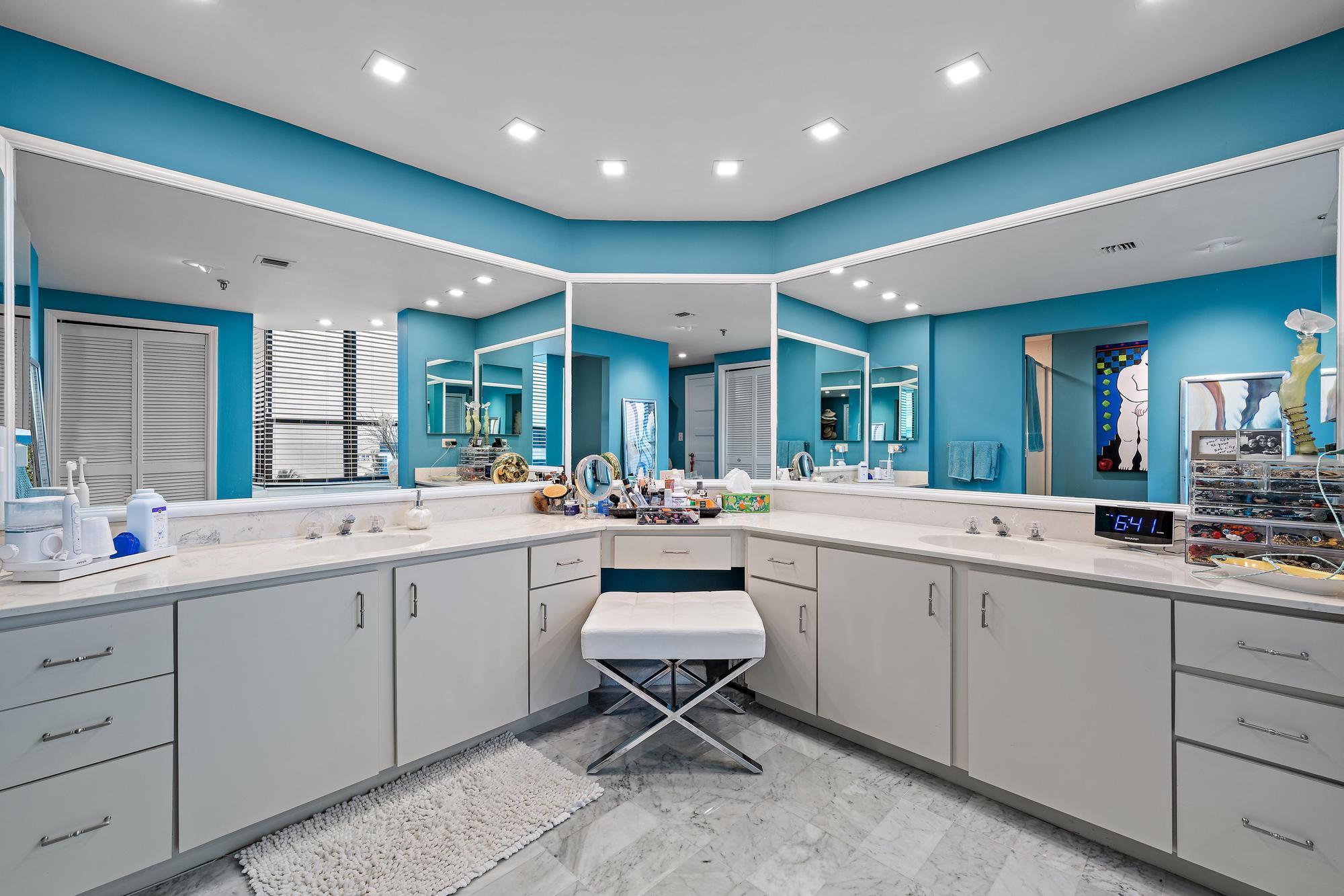 Photo 21 of home located at 3120 S Ocean Boulevard 1-501, Palm Beach FL