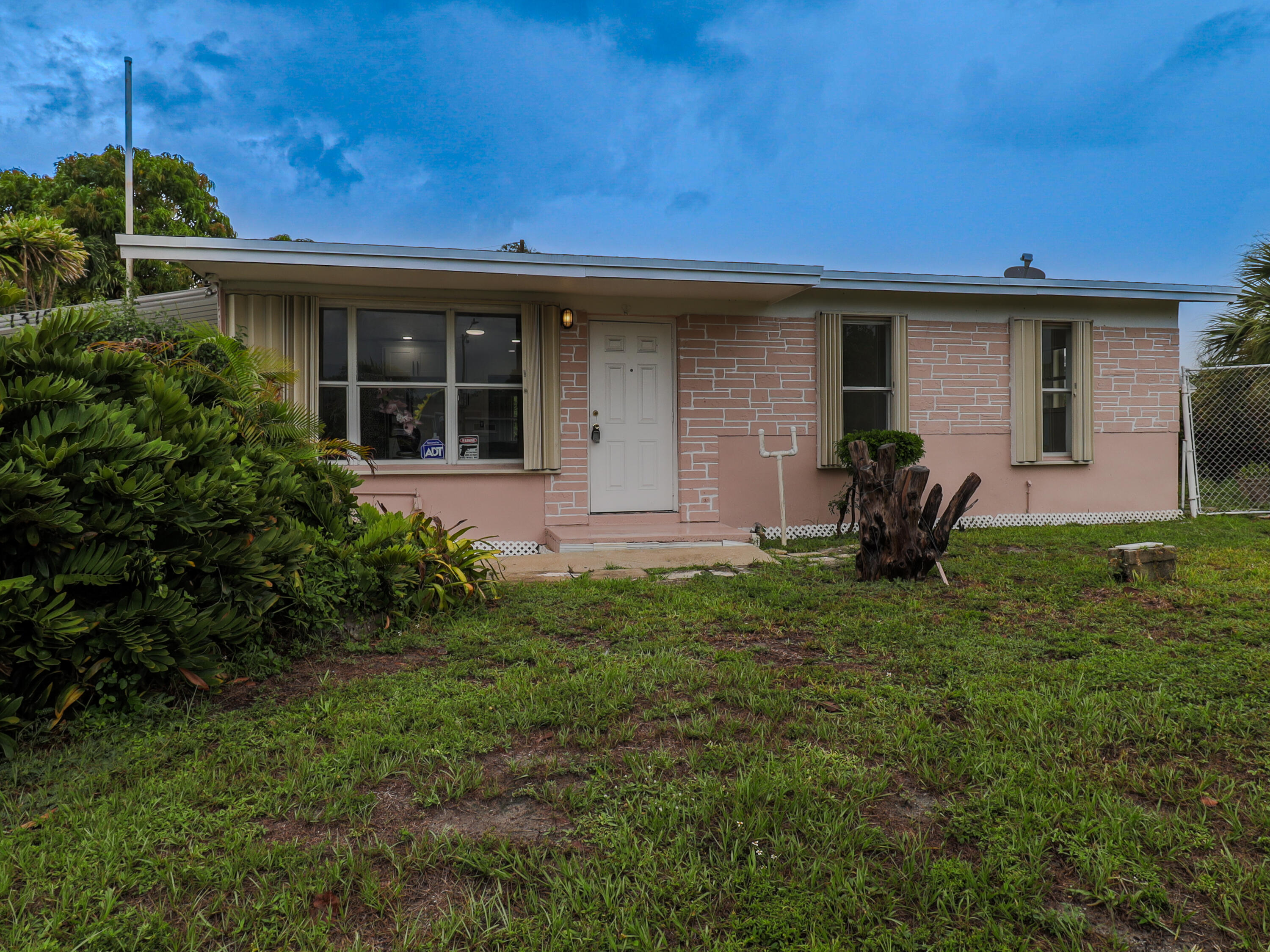 1315 7th Street, West Palm Beach, Florida 33401