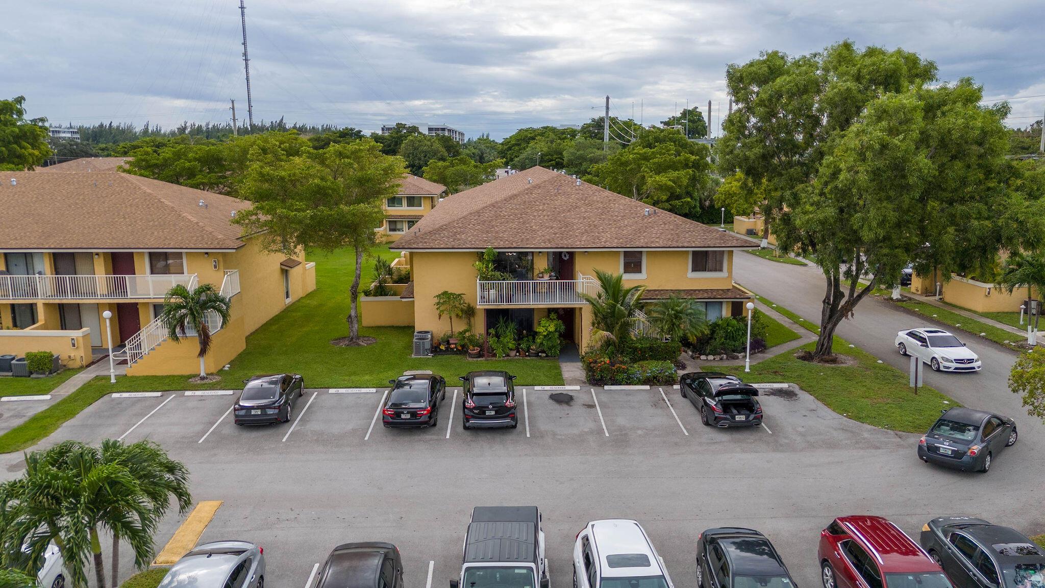 550 214th Street Unit 201, Miami Gardens, Florida 33169