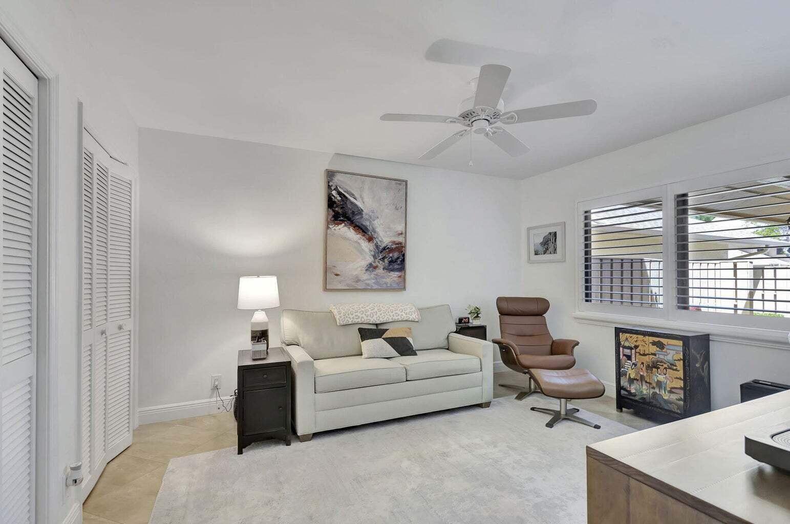 Photo 23 of home located at 17137 Waterbend Drive 103, Jupiter FL