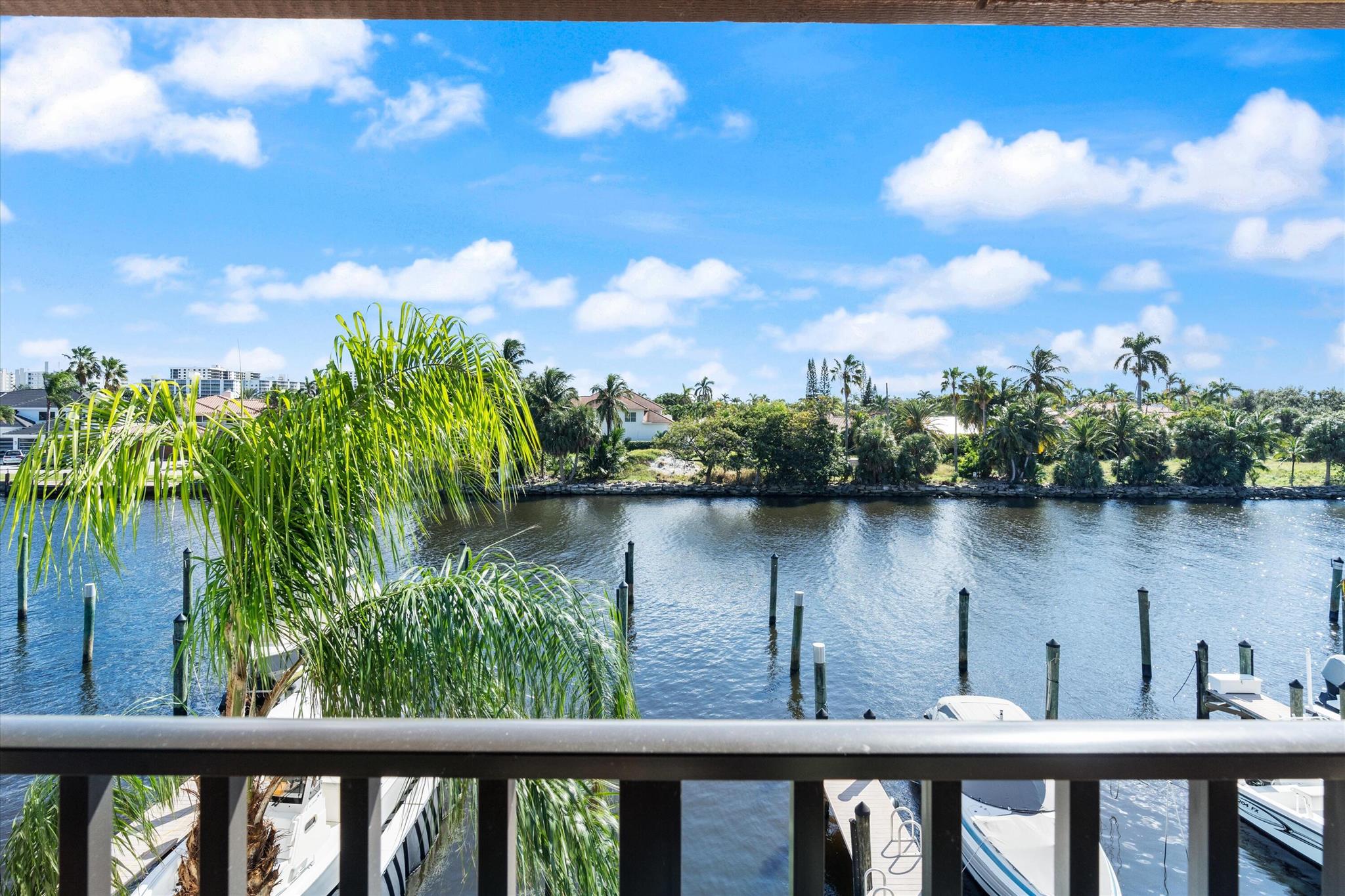 Hello boaters! Looking for a Delray Beach retreat that's easy-maintenance and close to the vibrant Atlantic Avenue? Drop anchor at 270 Captains Walk, Unit 316! This well-maintained 2-bedroom, 2.5-bathroom waterfront condo in Pelican Harbor is a boater's dream.