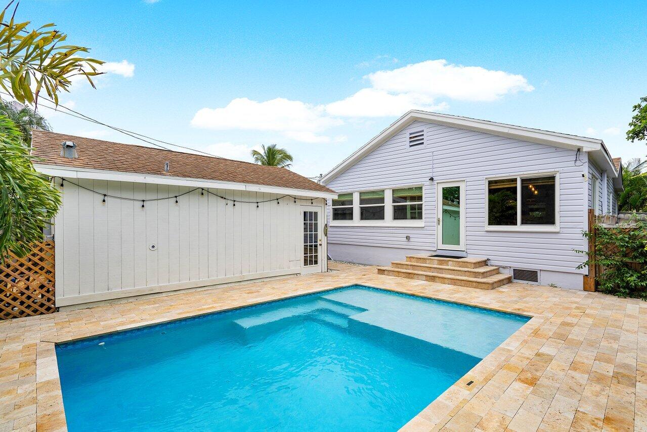 Super charming Key West-style home with NEW POOL (2024) with impact windows (2022), new HVAC (2022), 2BR plus den/office/3rd BR, updated kitchen including real wood cabinets with soft close doors & drawers & premium stainless steel appliances, natural gas (stove + NEW tankless water heater), updated bath, original oak and Dade Co hardwood floors, 2-car garage, off-street parking, private back yard, and new pvc drain line to city service,  Conveniently located in the Eden Place neighborhood you'll find nearby restaurants, activities, and beaches!  Lake Worth Beach is home to the annual Street Painting Festival as well as host to dozens of festivals such as Midnight Sun Festival, 4th of July parade and homemade raft race, bonfires on the beach, PrideFest, and the annual holiday parade!