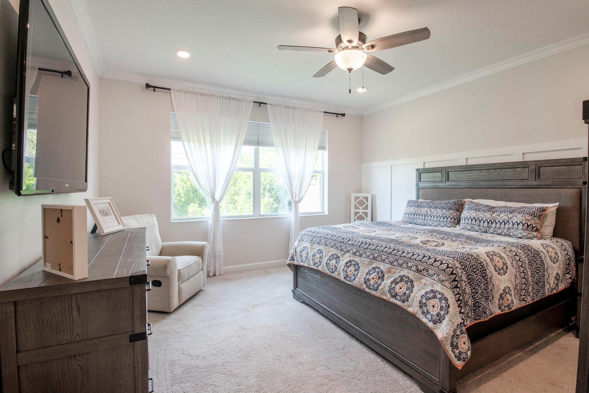 Photo 10 of home located at 1227 Timber Reap Trail, The Acreage FL