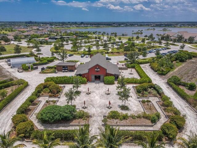 Photo 42 of home located at 1227 Timber Reap Trail, The Acreage FL