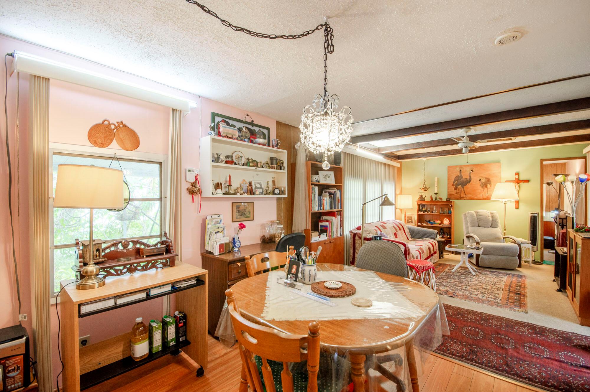 Photo 6 of home located at 266 SE Trafalgar Terrace, Stuart FL