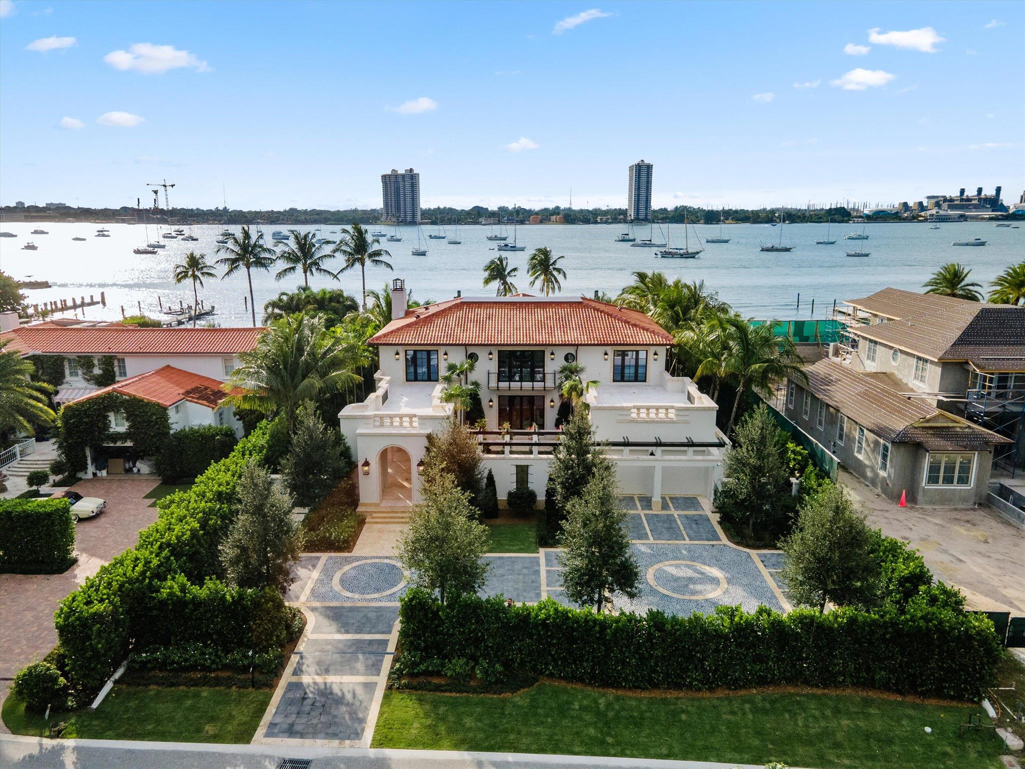 1260 Lake Way Palm Beach, FL 33480