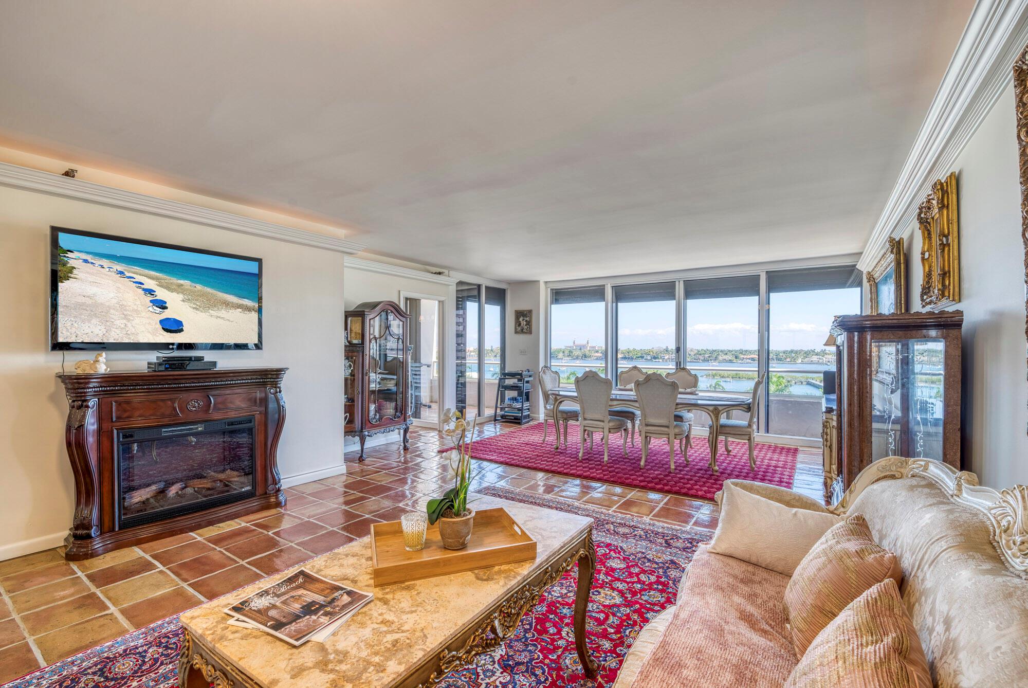 Photo 9 of home located at 529 S Flagler Drive 6g, West Palm Beach FL