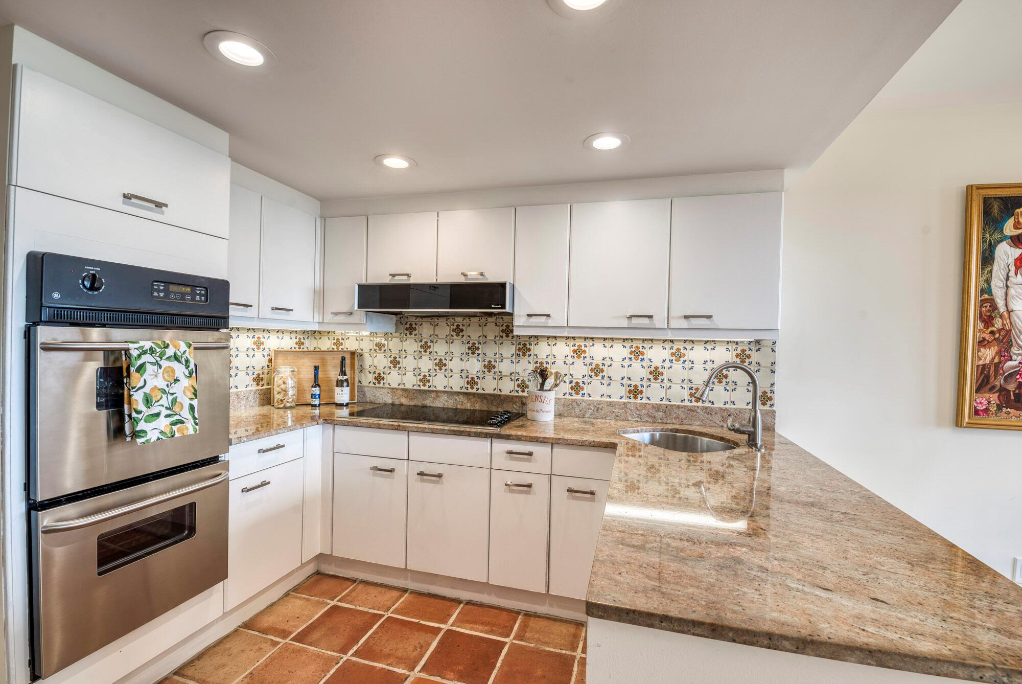 Photo 17 of home located at 529 S Flagler Drive 6g, West Palm Beach FL