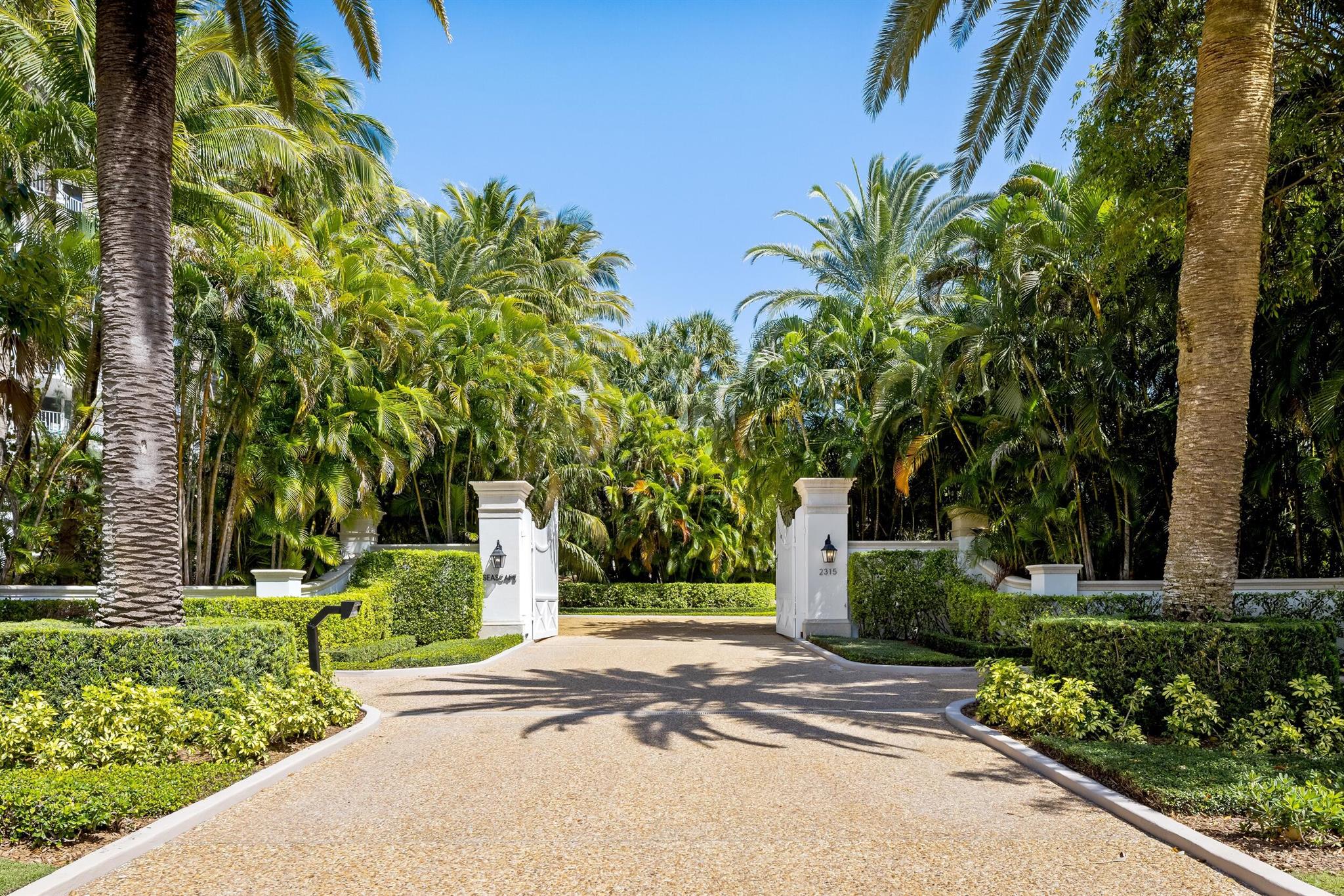2315 Ocean Boulevard Palm Beach, FL 33480