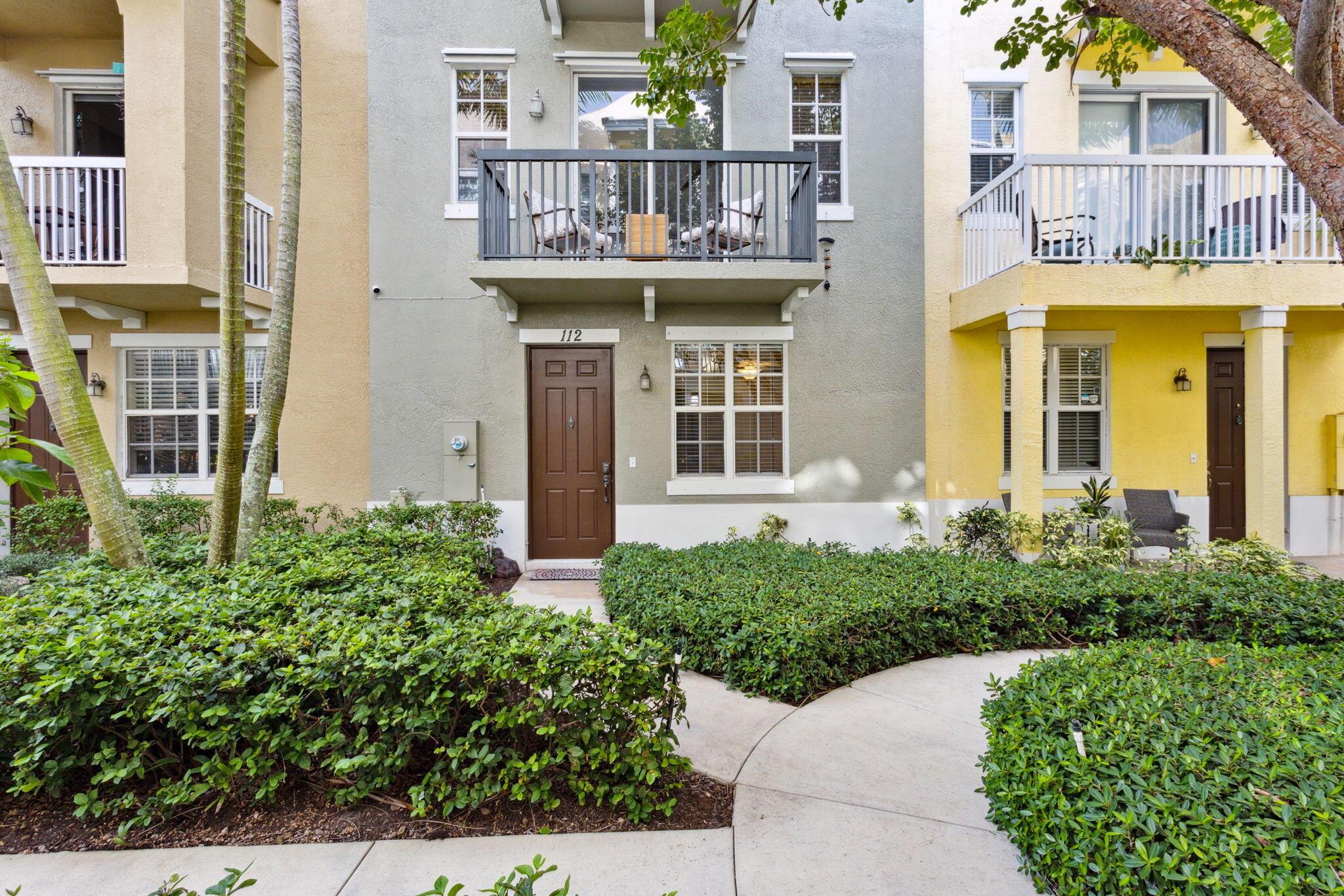 112 W Coda Circle