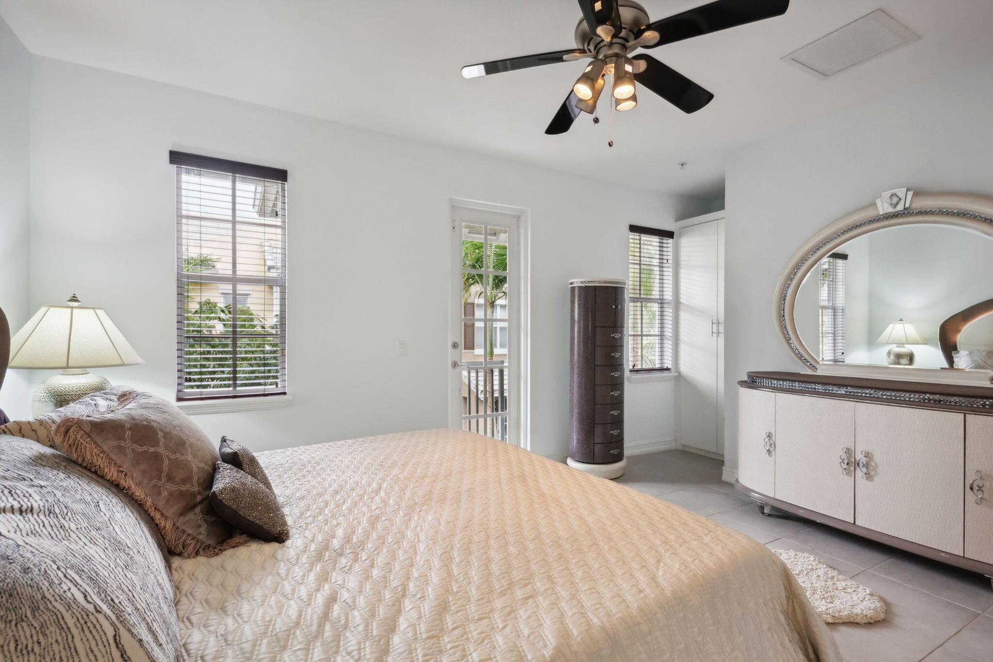 112 W Coda Circle