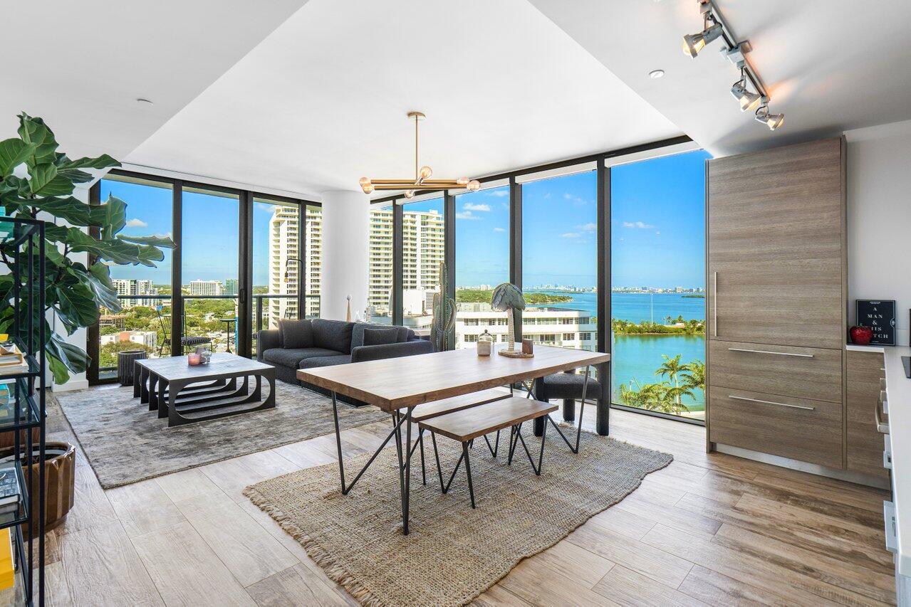 Apartamento à Venda em Miami, FL