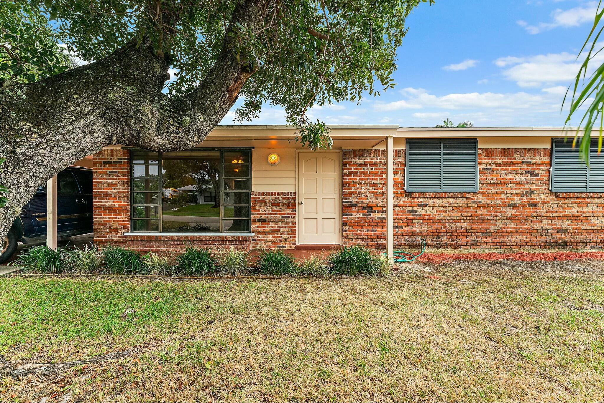 This inviting, affordable single-family home is located in the sought-after community of Palm Beach Gardens, offering great potential for customization. Perfect for first-time buyers, the home boasts a generous yard ideal for outdoor activities or creating a private oasis.Just a short walk to top restaurants, cafes, and the upscale Gardens Mall, you'll enjoy unbeatable convenience with shopping, dining, and entertainment at your doorstep. With easy access to major highways and beaches, this home combines suburban tranquility with world-class amenities.Explore the possibilities in this prime location!