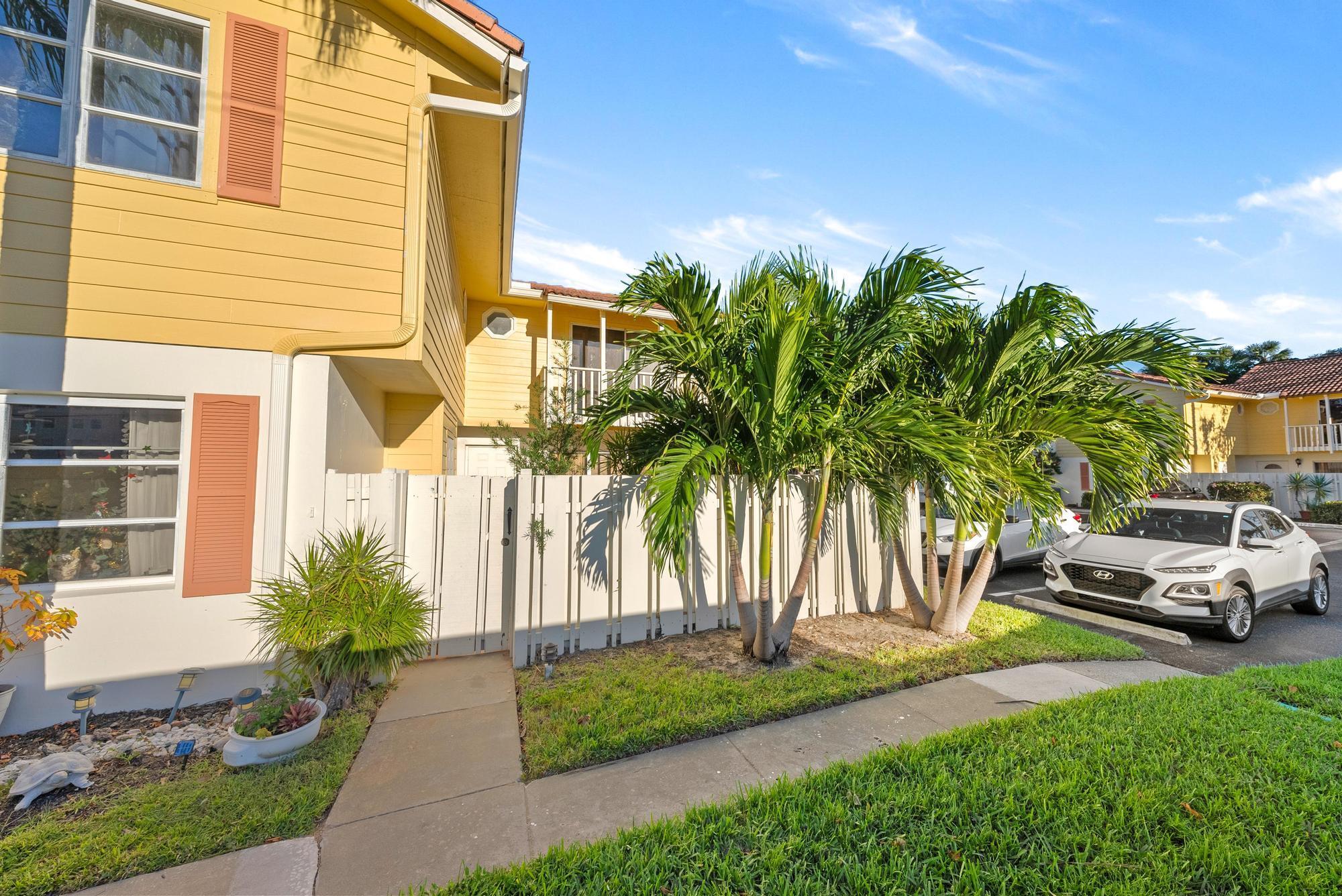 169 Seabreeze Circle Unit , Jupiter, Florida 33477