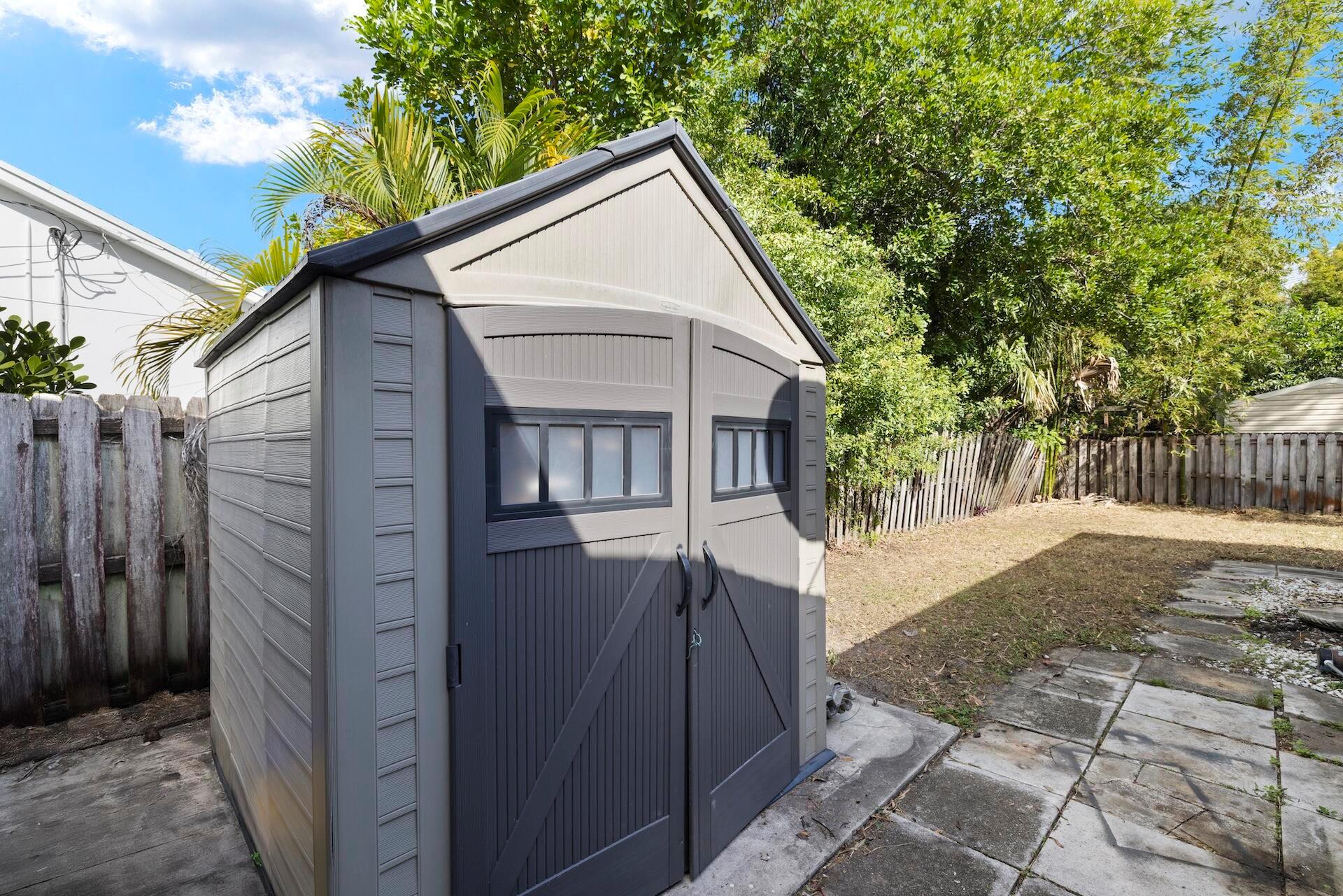 Photo 18 of home located at 6918 Tradewind Way, Lake Worth FL