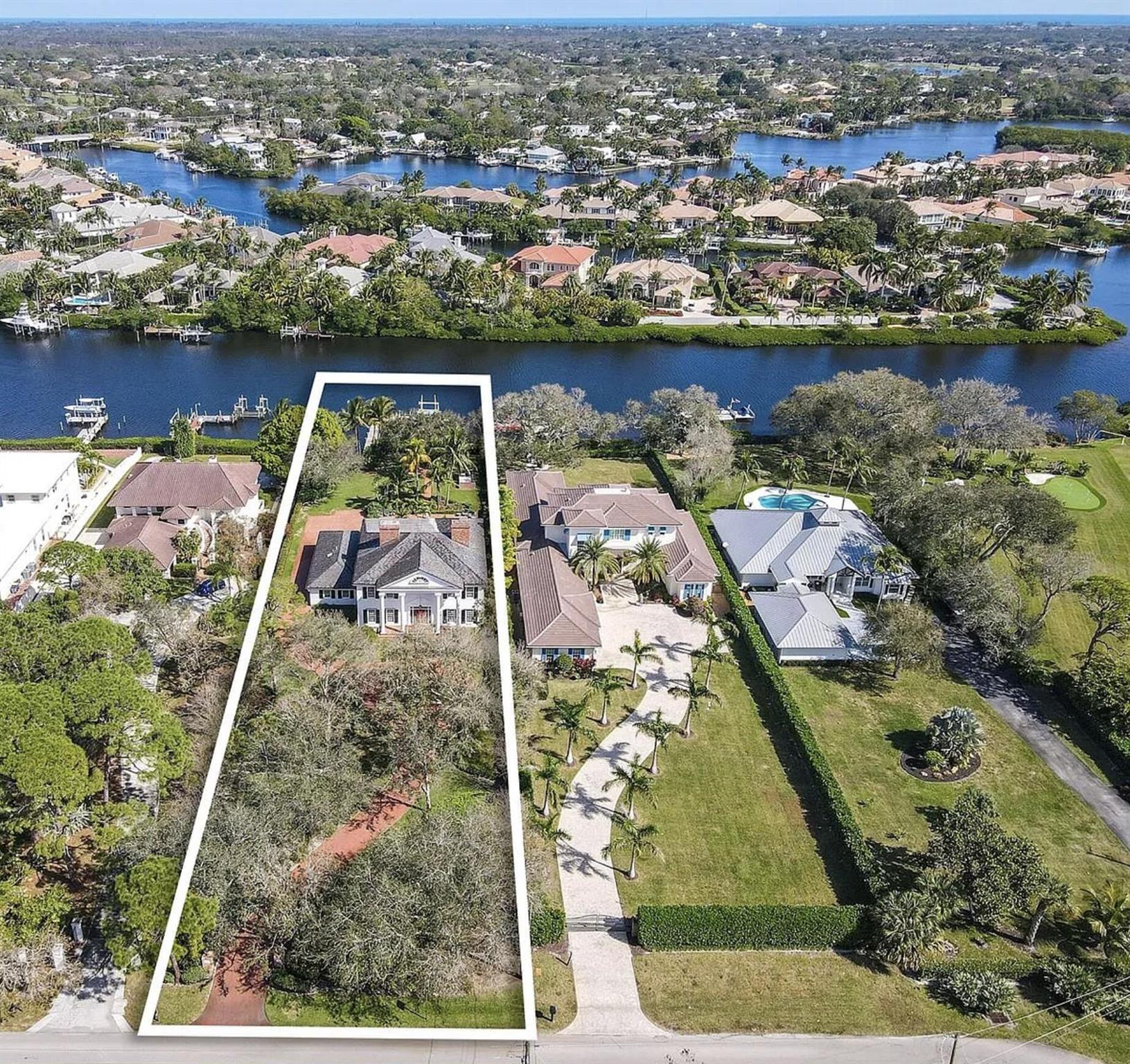 Photo 6 of home located at 19153 SE Jupiter River Drive, Jupiter FL