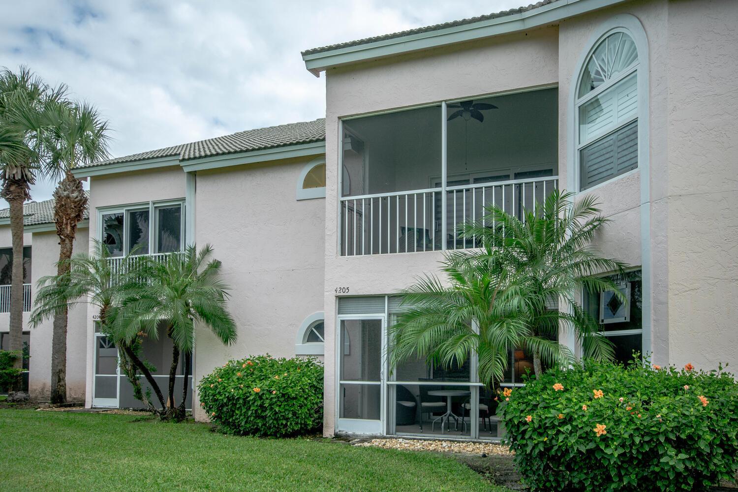 2 bedroom / 2 1/2 bath  townhouse w/ primary bedroom on lower floor. This home offers the ideal combination of comfort and convenience.  A short walk to   pristine Jupiter beaches, making it perfect for beach lovers.  Views of  the 11th fairway of Jupiter Dunes par 3 golf course.    it's the perfect retreat for those looking to relax and / or be active. Close to fine waterfront dining, water sports,  deep sea fishing, shopping, the Maltz theatre or the Cinepolis Luxury Cinemas. This townhouse offers the perfect home base to experience the best of Jupiter's coastal living lifestyle  Estuary community offers a pool  /spa / clubhouse