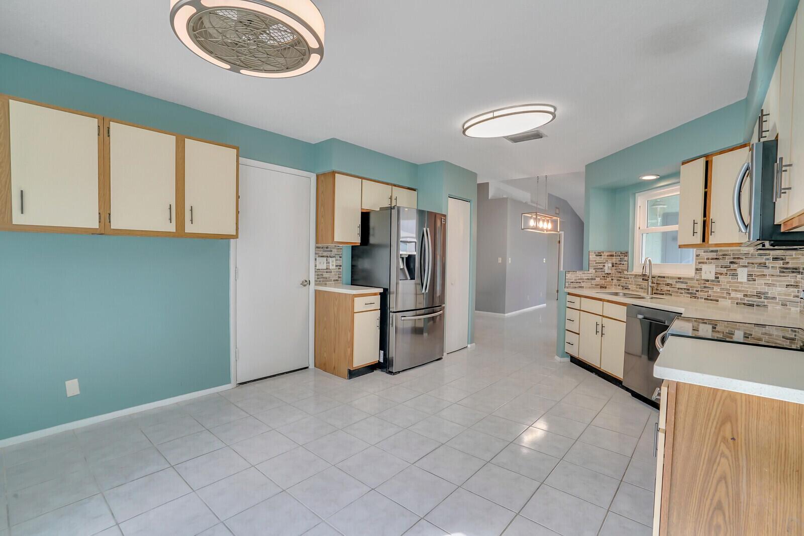 Photo 16 of home located at 32 Misty Meadow Drive, Boynton Beach FL