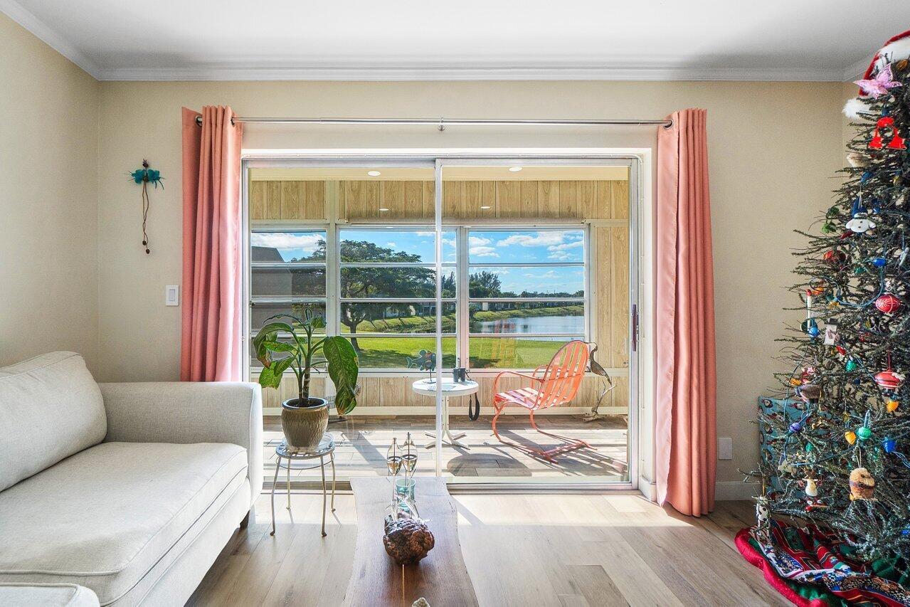 Photo 3 of home located at 148 Lake Constance Drive 148, West Palm Beach FL