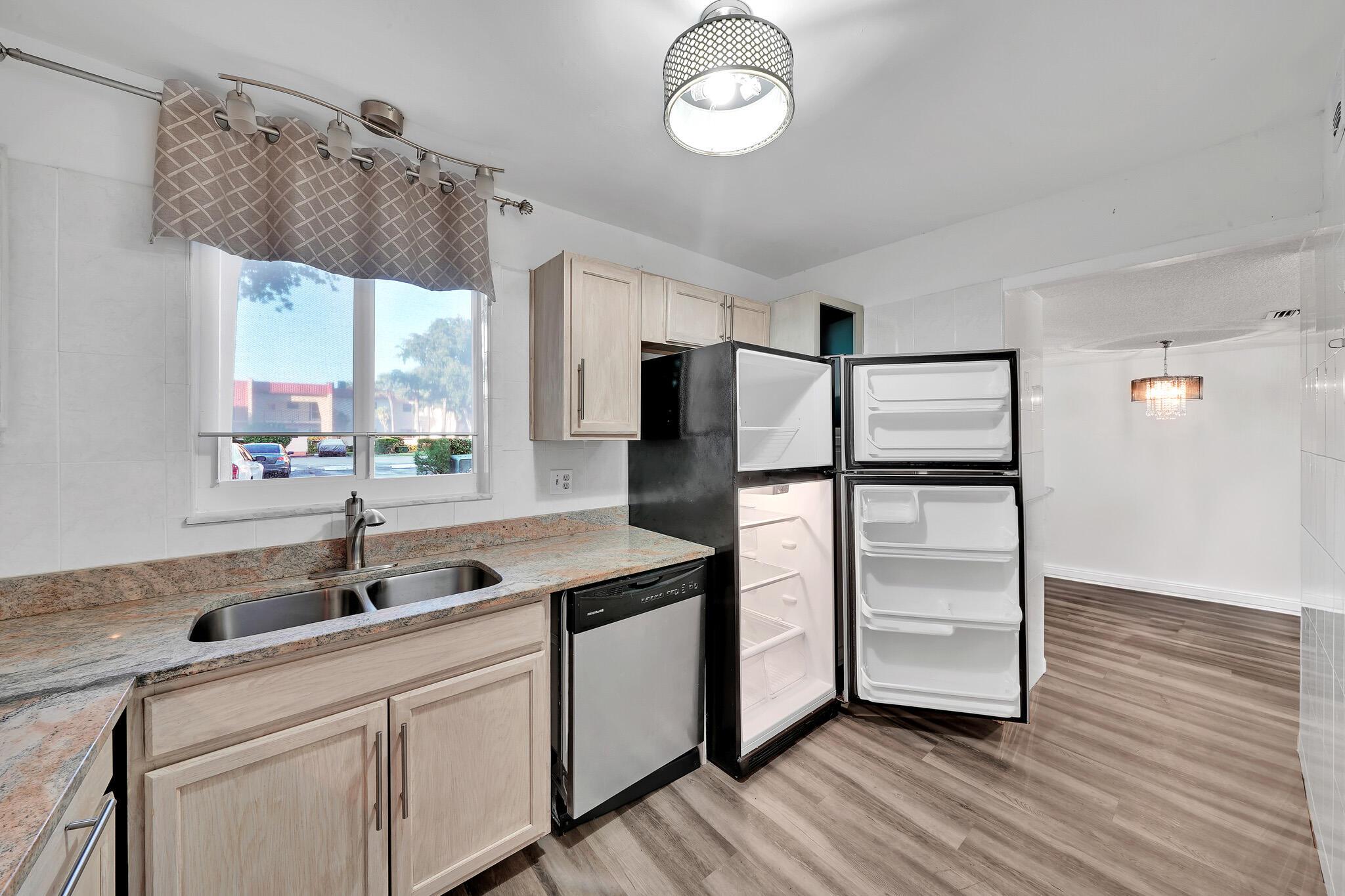 Photo 16 of home located at 182 Lake Evelyn Drive, West Palm Beach FL