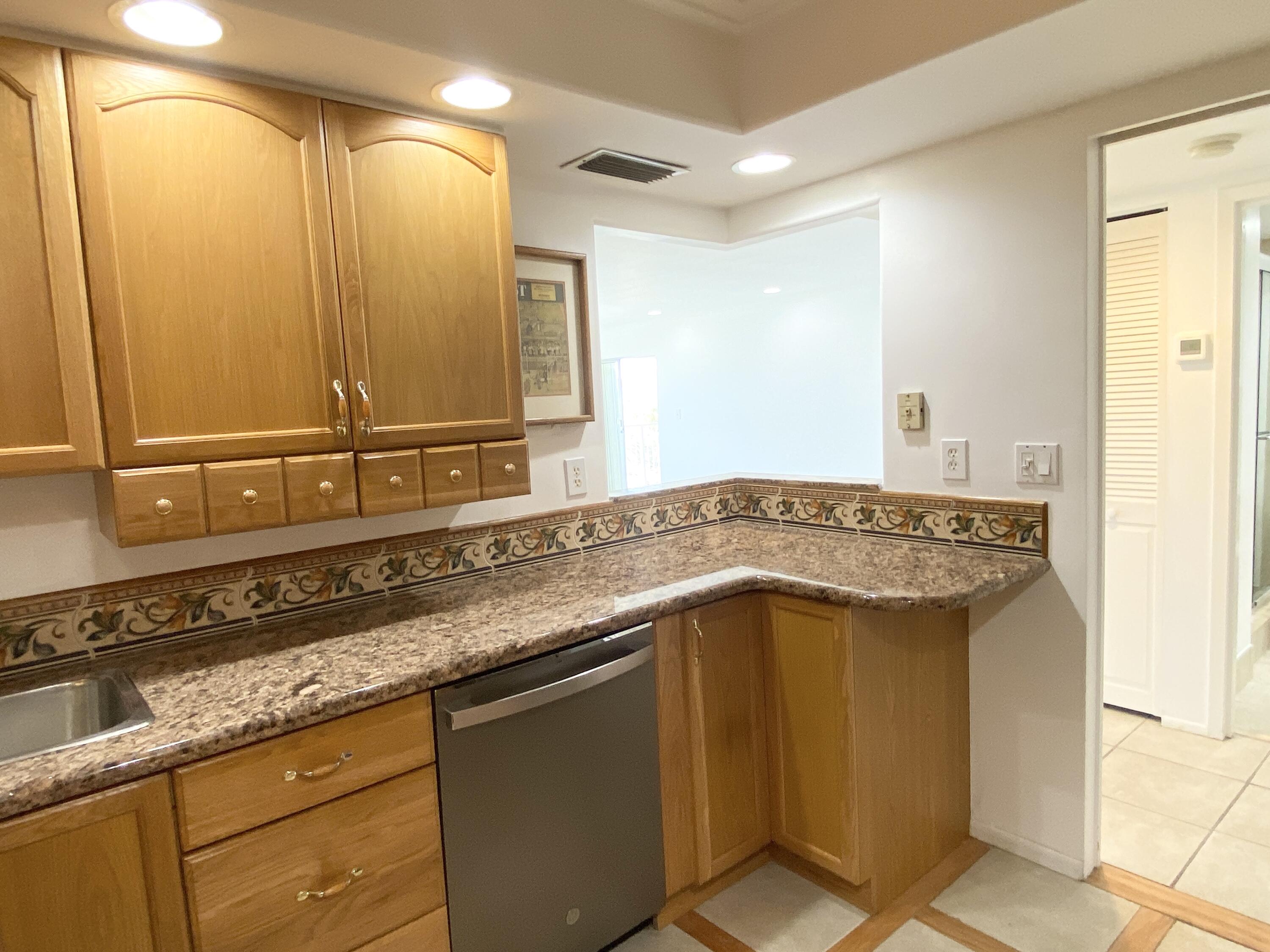 Photo 12 of home located at 3520 S Ocean Boulevard H301, South Palm Beach FL