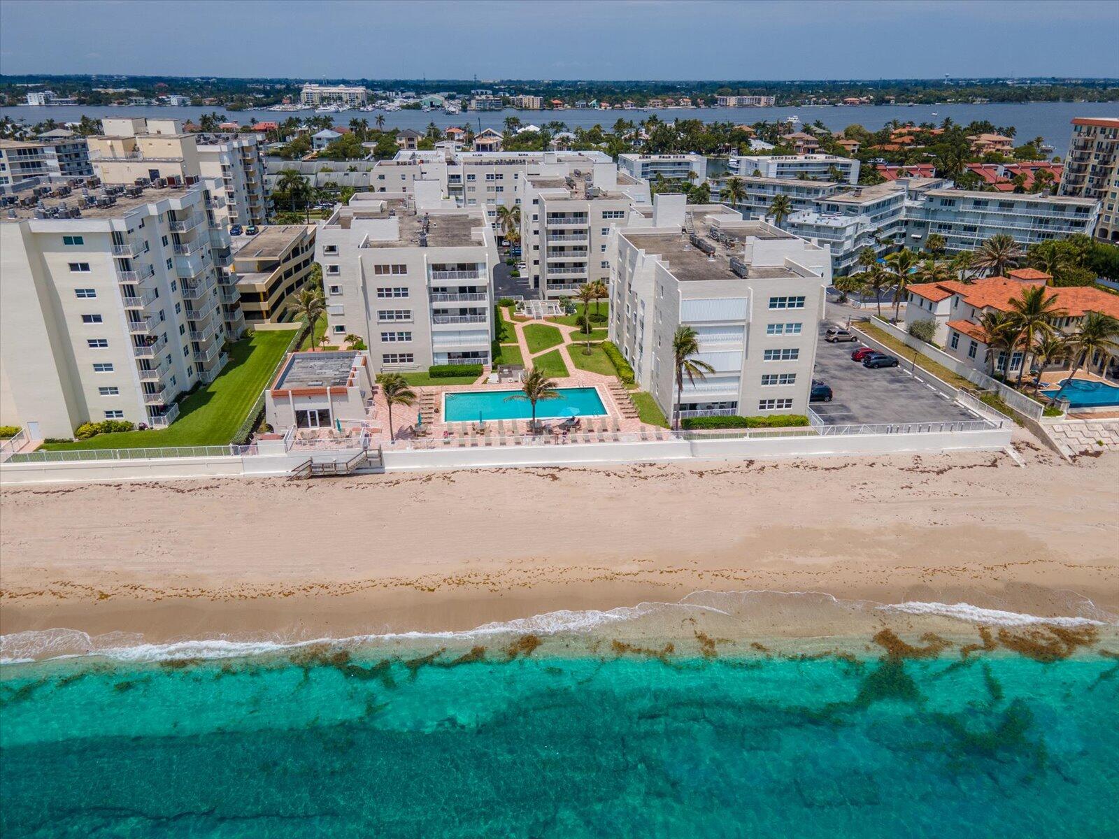 Photo 24 of home located at 3520 S Ocean Boulevard H301, South Palm Beach FL