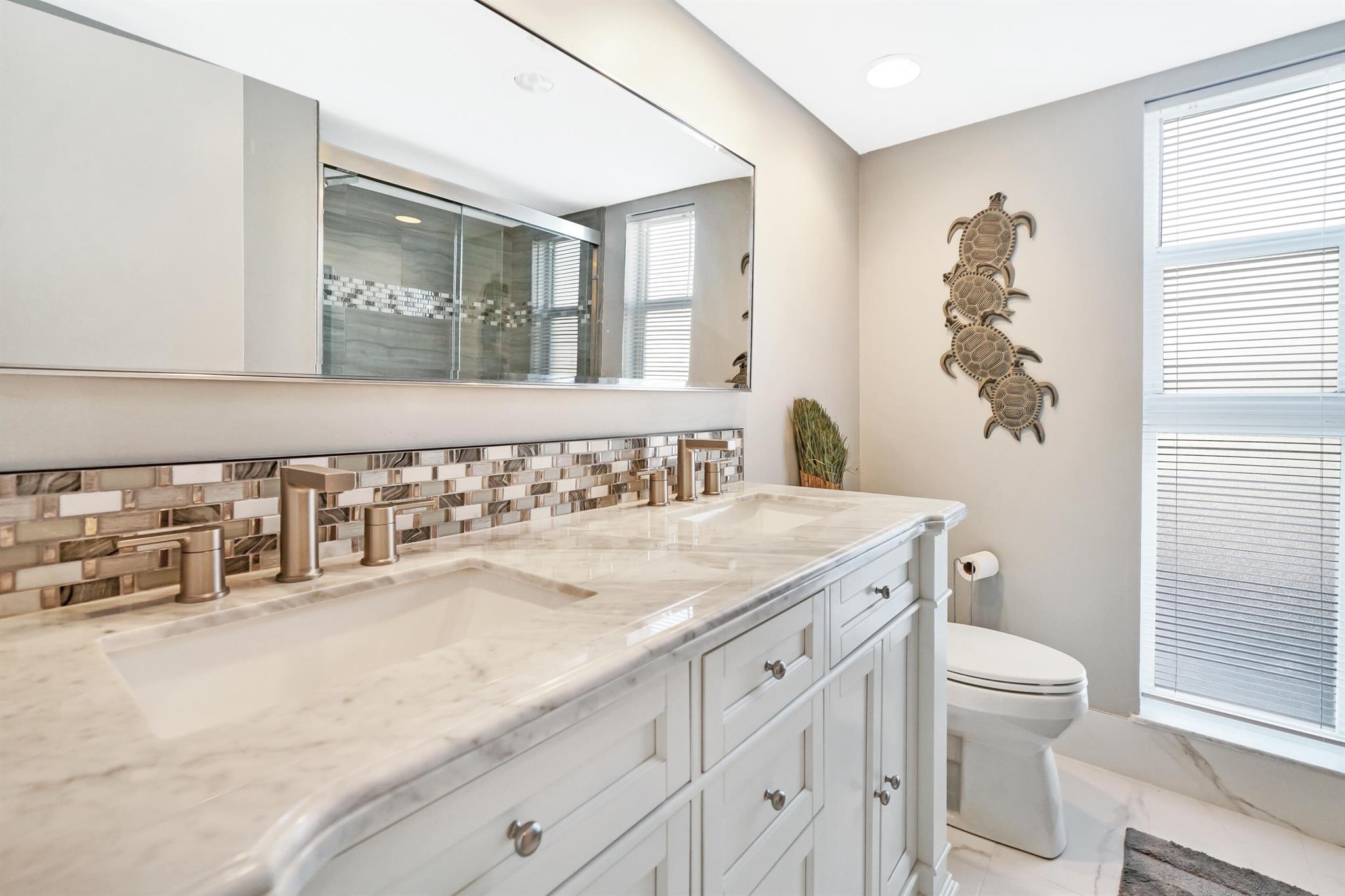 Photo 9 of home located at 3520 S Ocean Boulevard F106, South Palm Beach FL