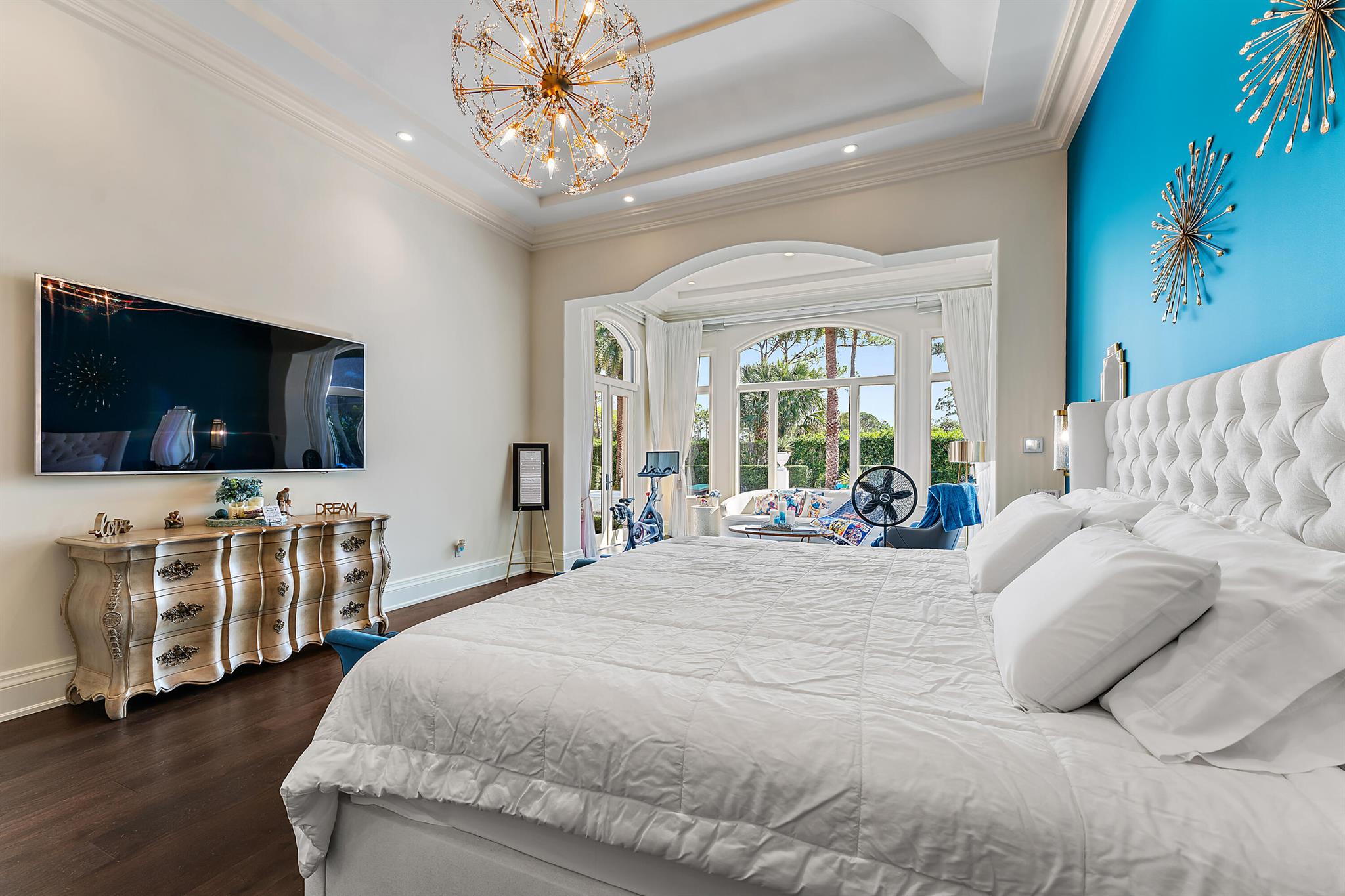Image to showcase the property located at 135 W Bears Club Drive