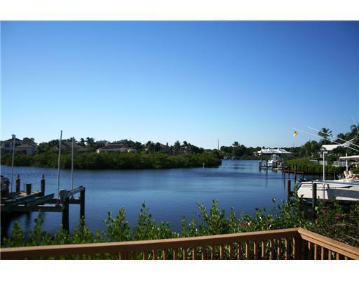 Photo 9 of home located at 251 Regatta Drive, Jupiter FL