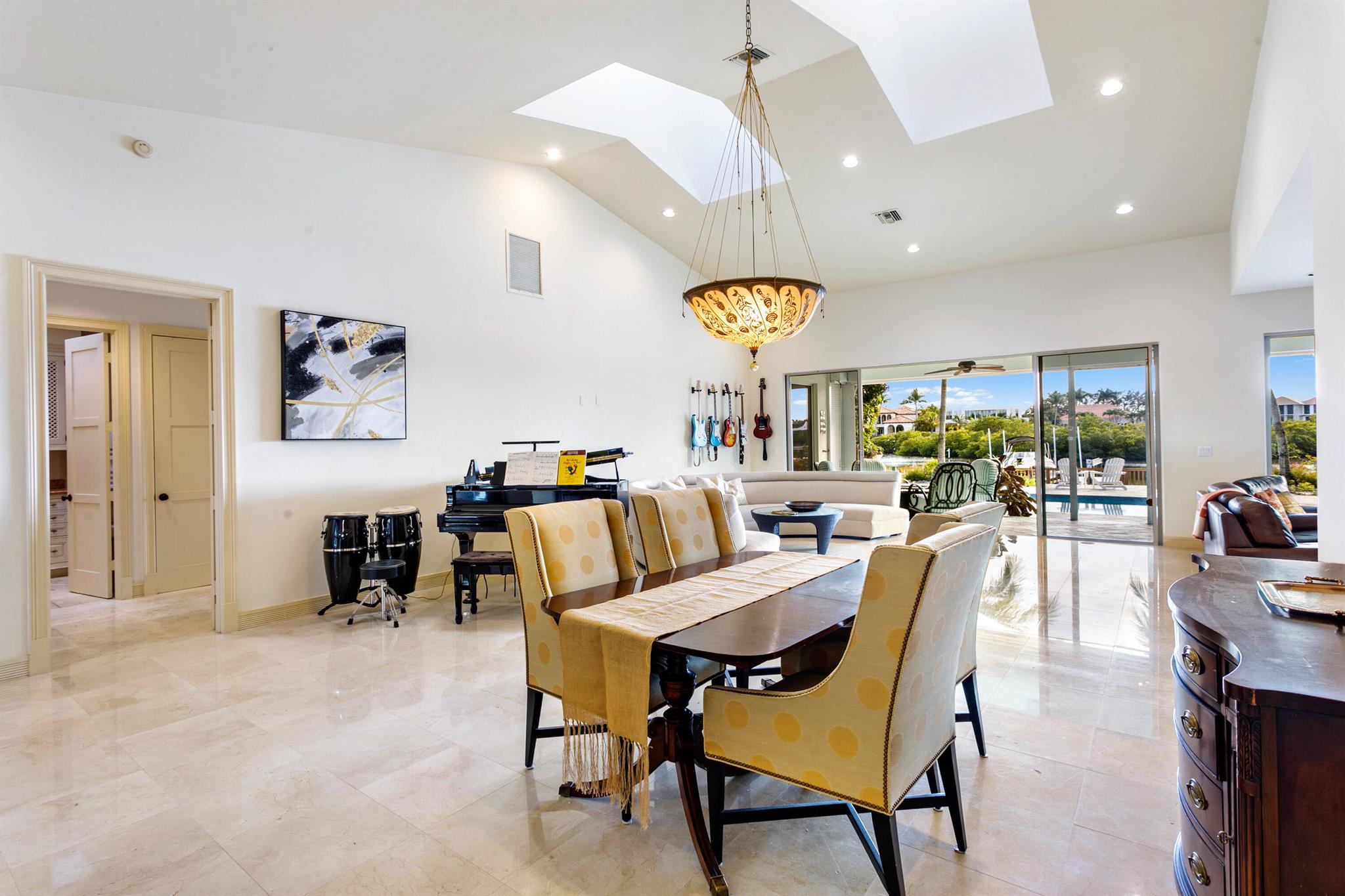Photo 14 of home located at 251 Regatta Drive, Jupiter FL