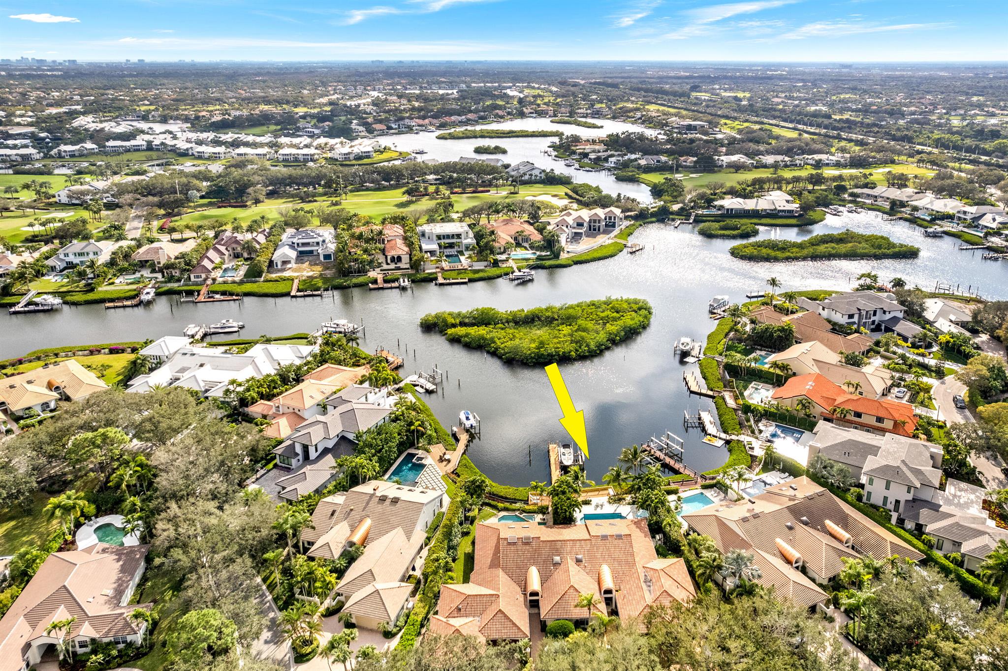 Photo 7 of home located at 251 Regatta Drive, Jupiter FL