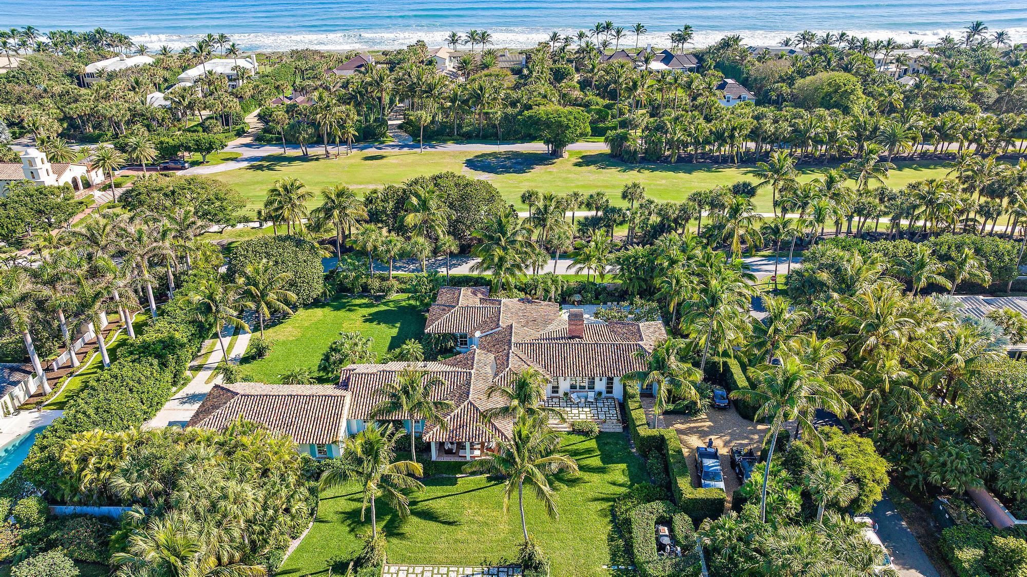 Located in the heart of Jupiter island, this beautifully updated John Volk Mediterranean Revival is move in ready. Deeded beach access and room for a pool. Minutes from the beach, shopping, dining and I95 access.