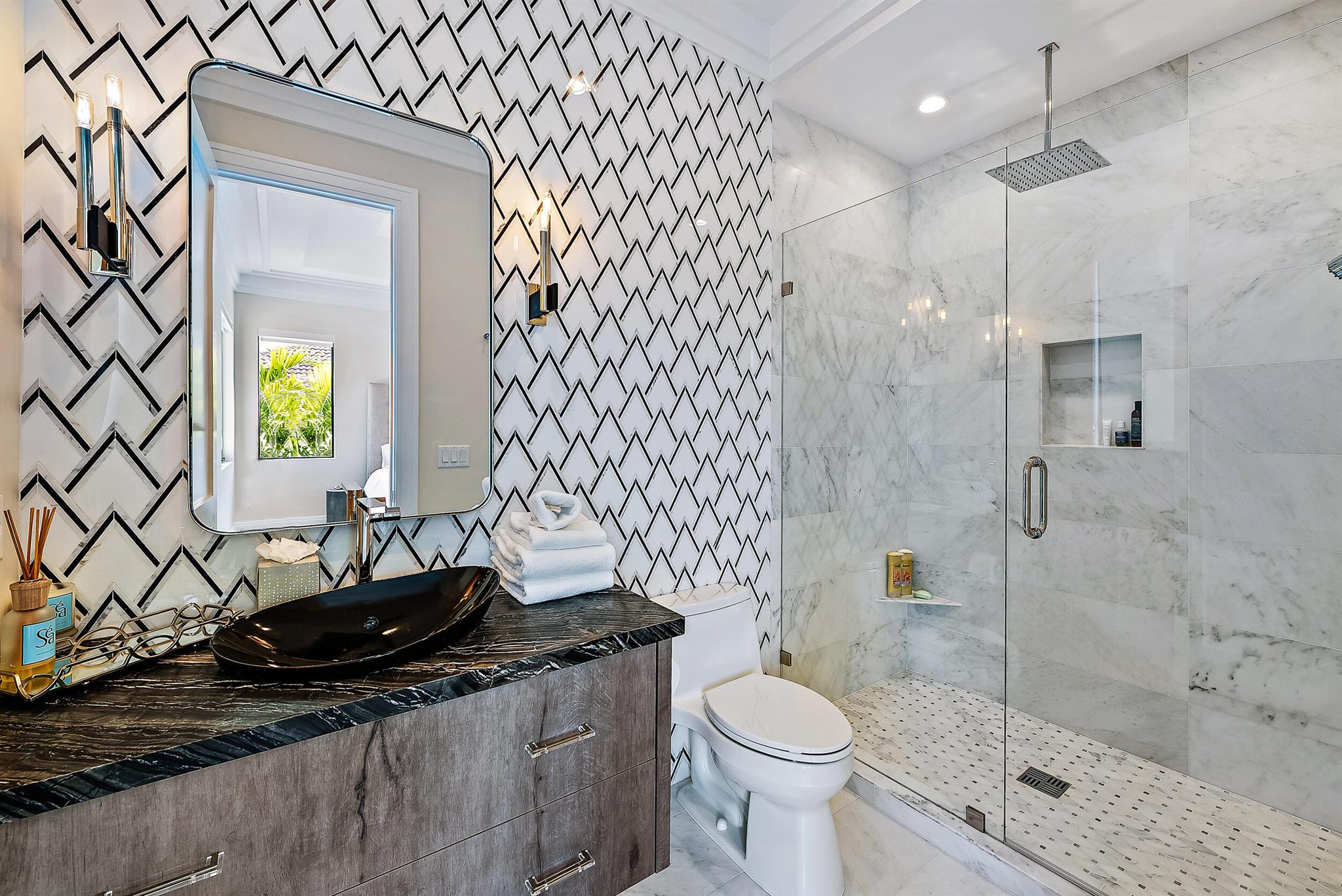 Photo 29 of home located at 107 Quayside Drive, Jupiter FL
