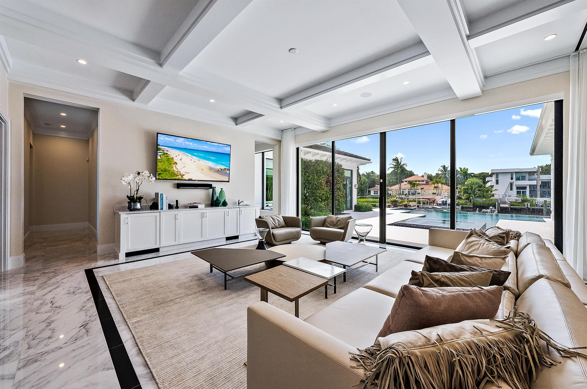 Photo 8 of home located at 107 Quayside Drive, Jupiter FL