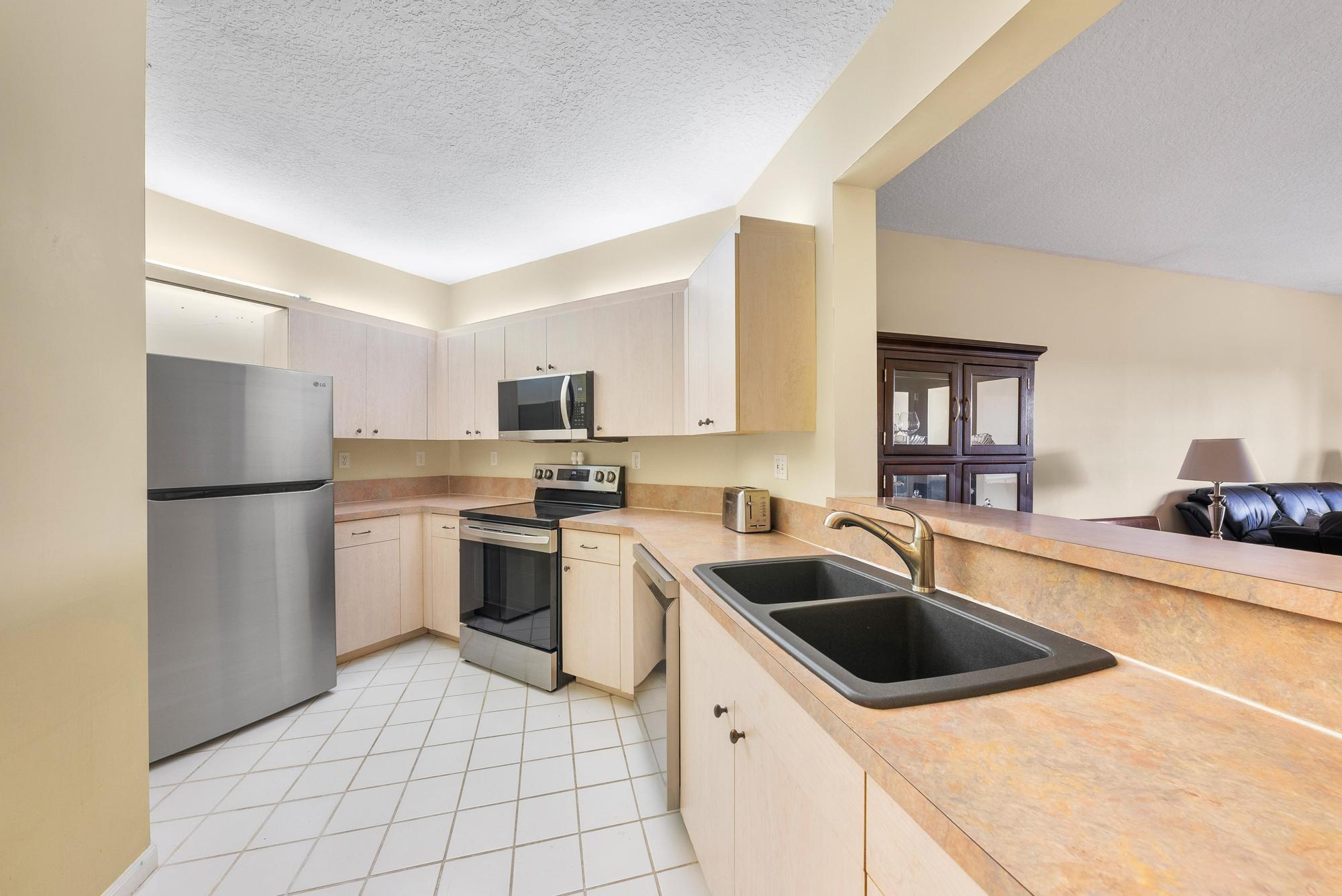 Image to showcase the property located at 100 Uno Lago Drive 404