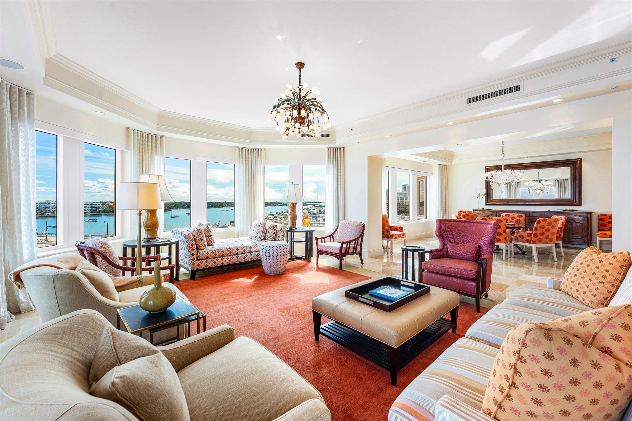 Apartamento à Venda em West Palm Beach, FL