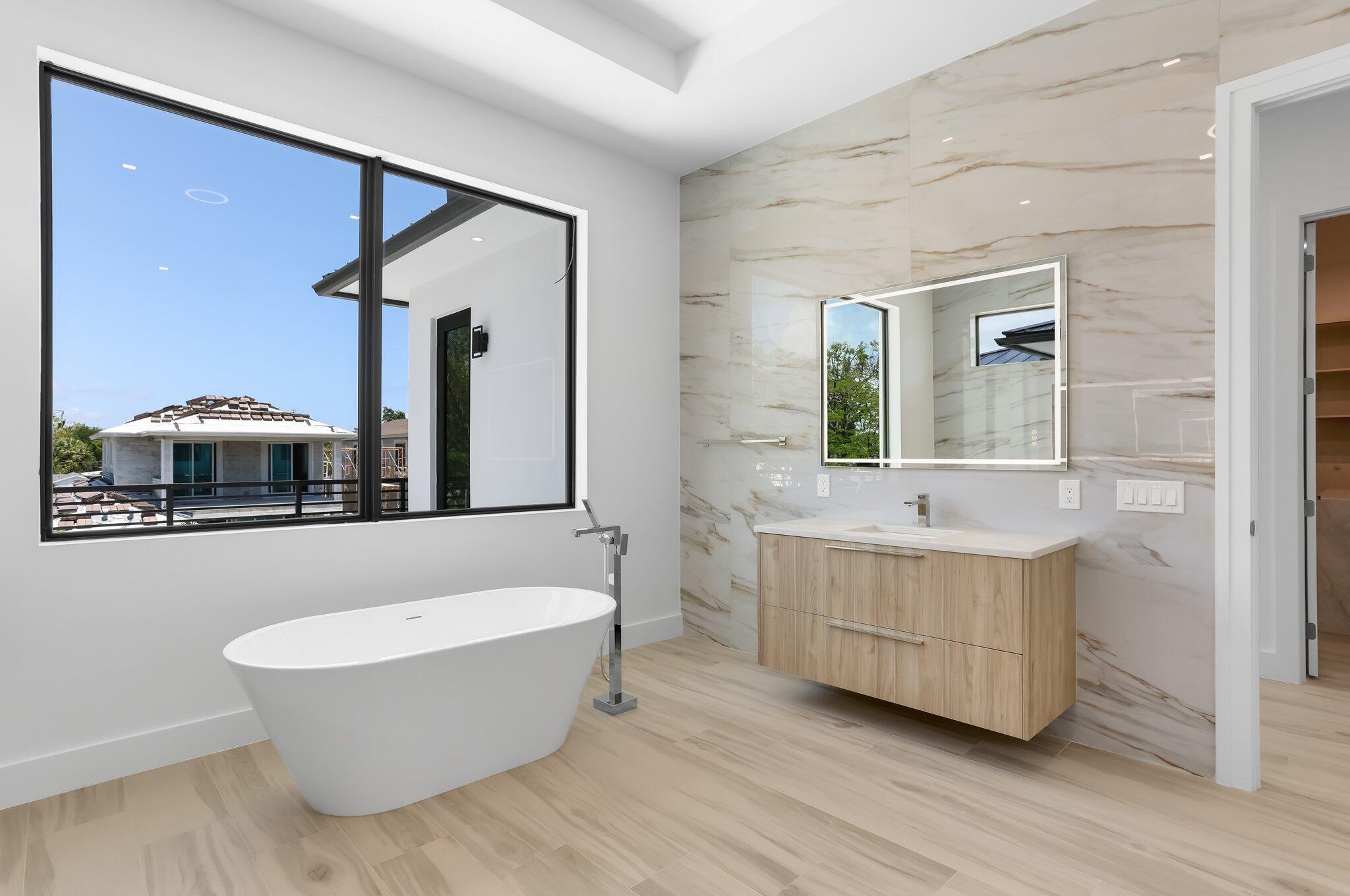 237 NE 11th Street
