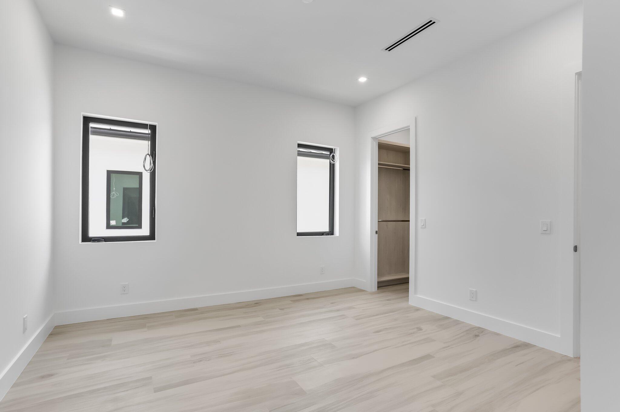 237 NE 11th Street