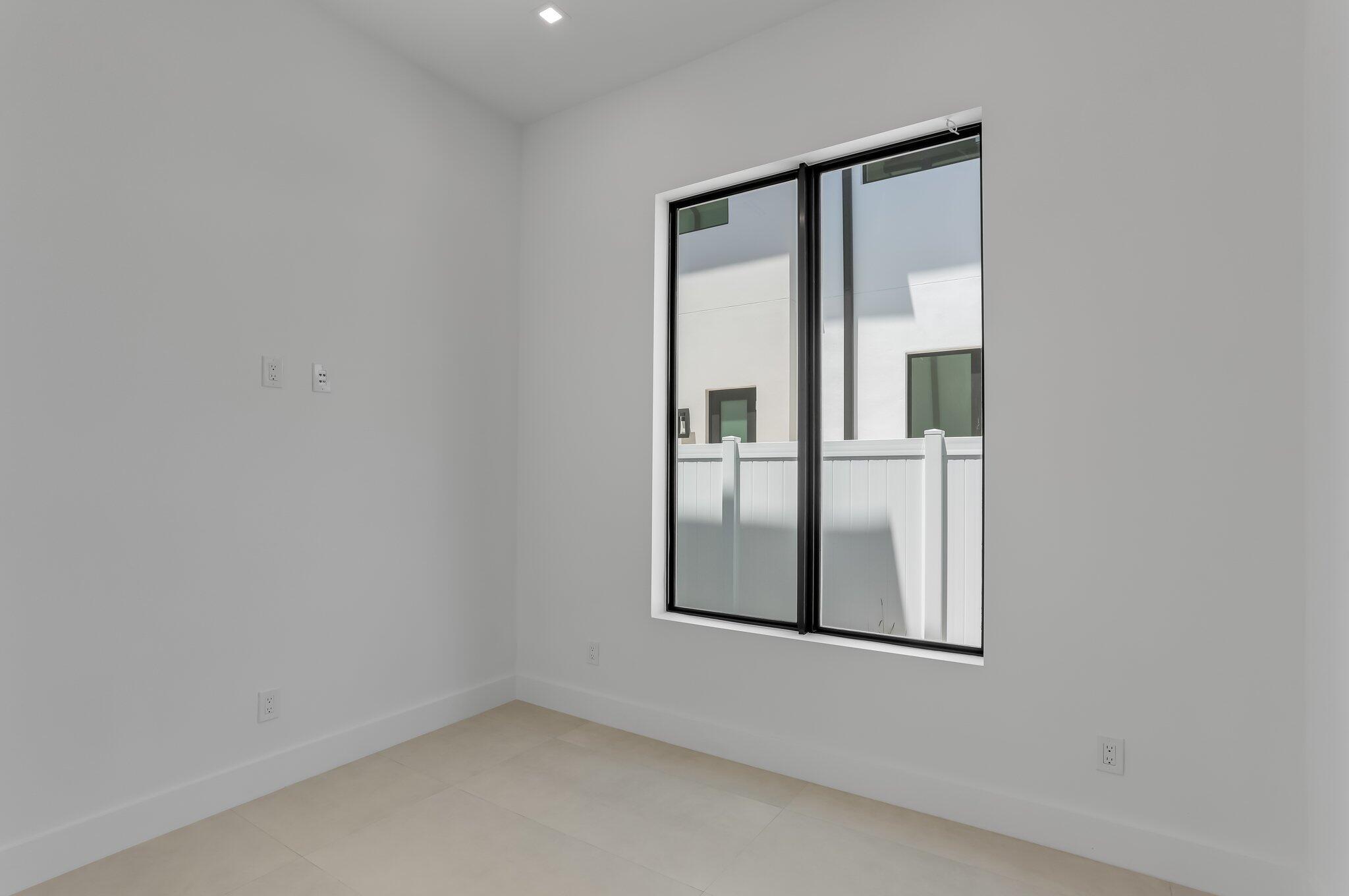 237 NE 11th Street