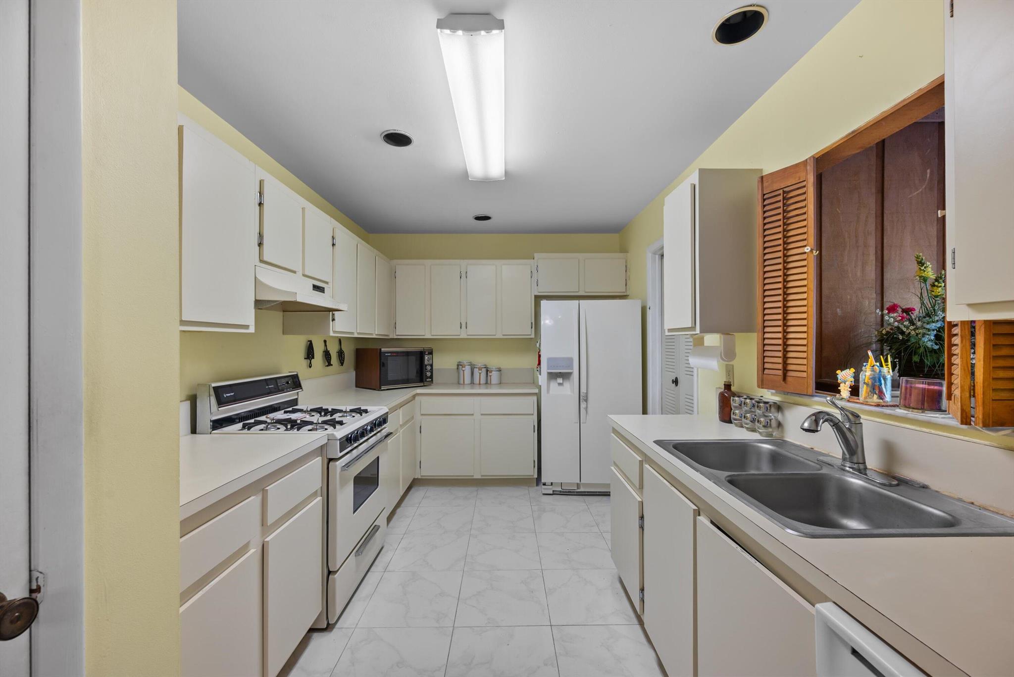 4439 Walden Circle