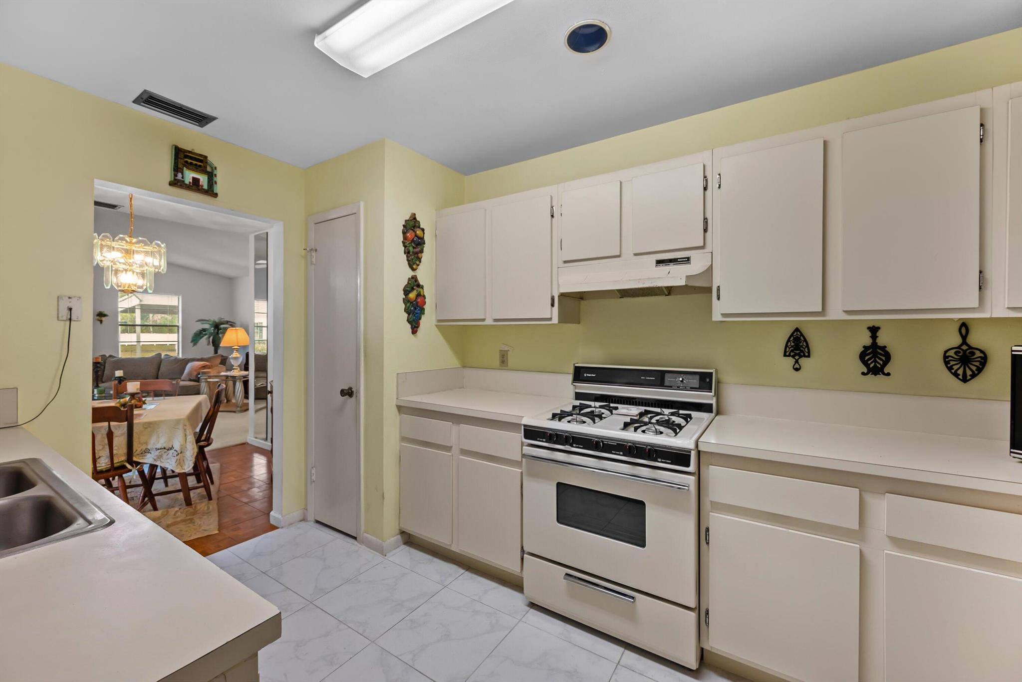 4439 Walden Circle