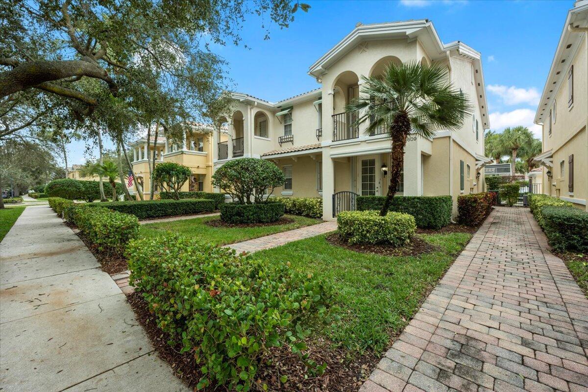 Photo 1 of home located at 1609 Jeaga Drive, Jupiter FL