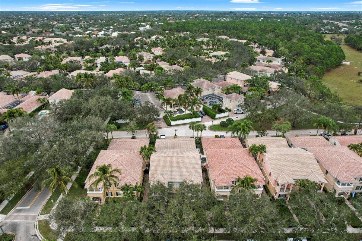 Photo 25 of home located at 1609 Jeaga Drive, Jupiter FL