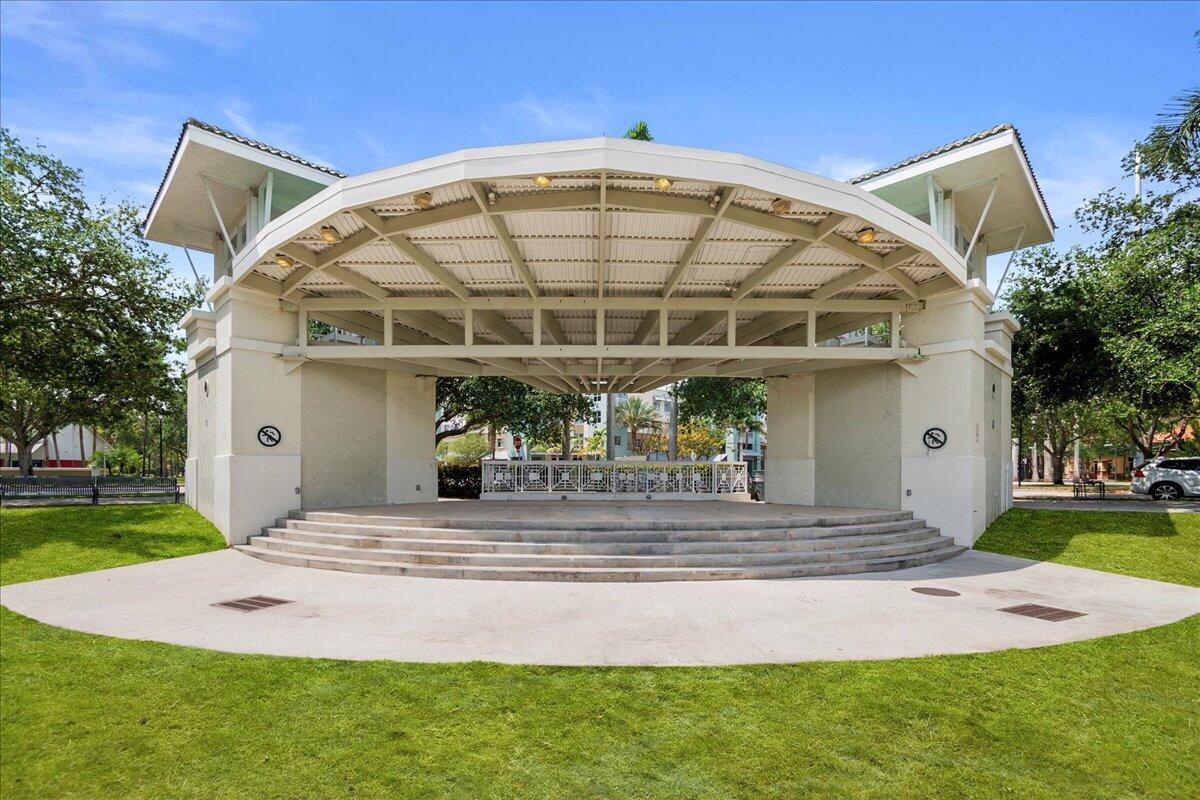 Photo 41 of home located at 1609 Jeaga Drive, Jupiter FL