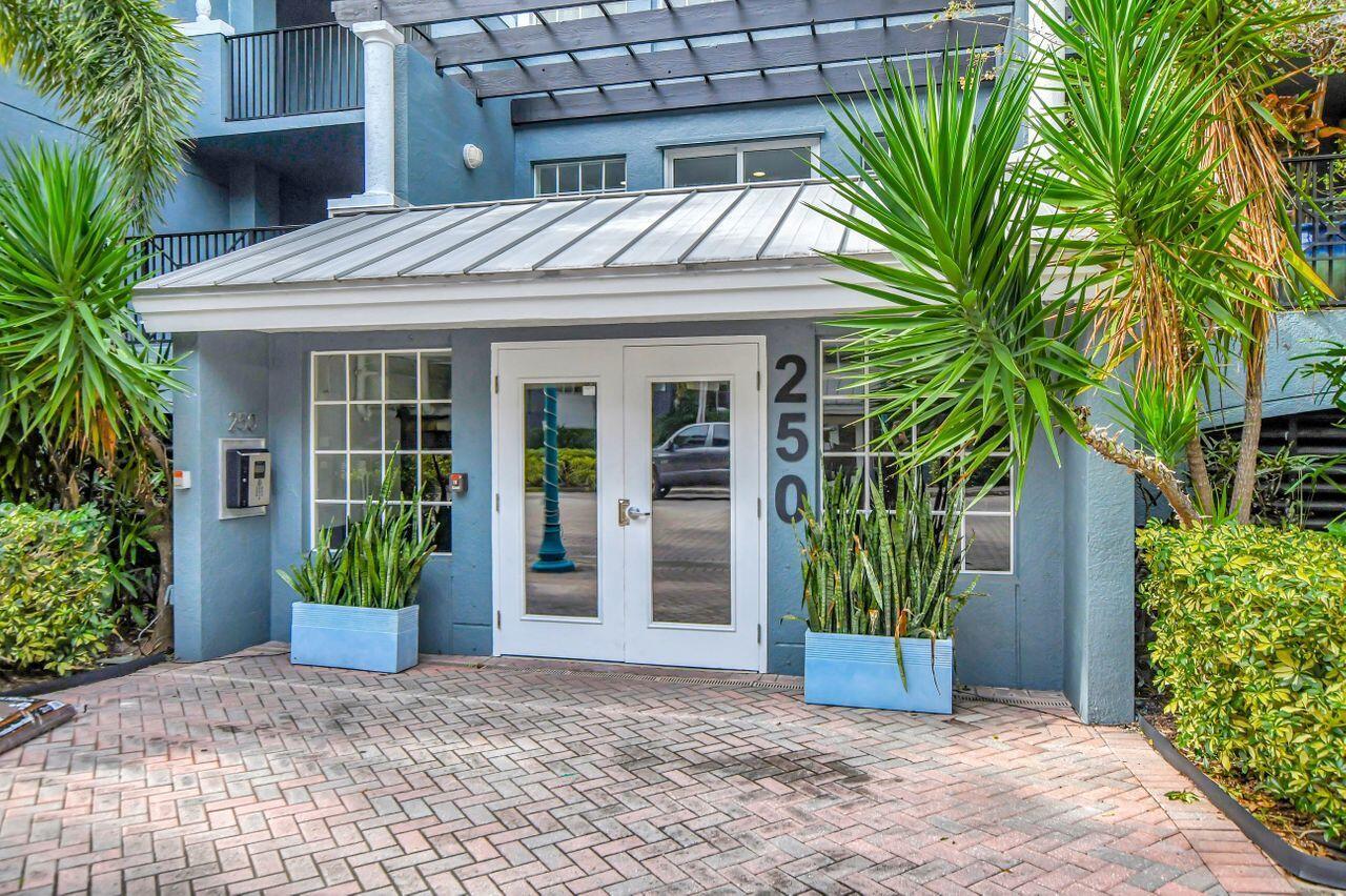 Apartamento à Venda em Delray Beach, FL