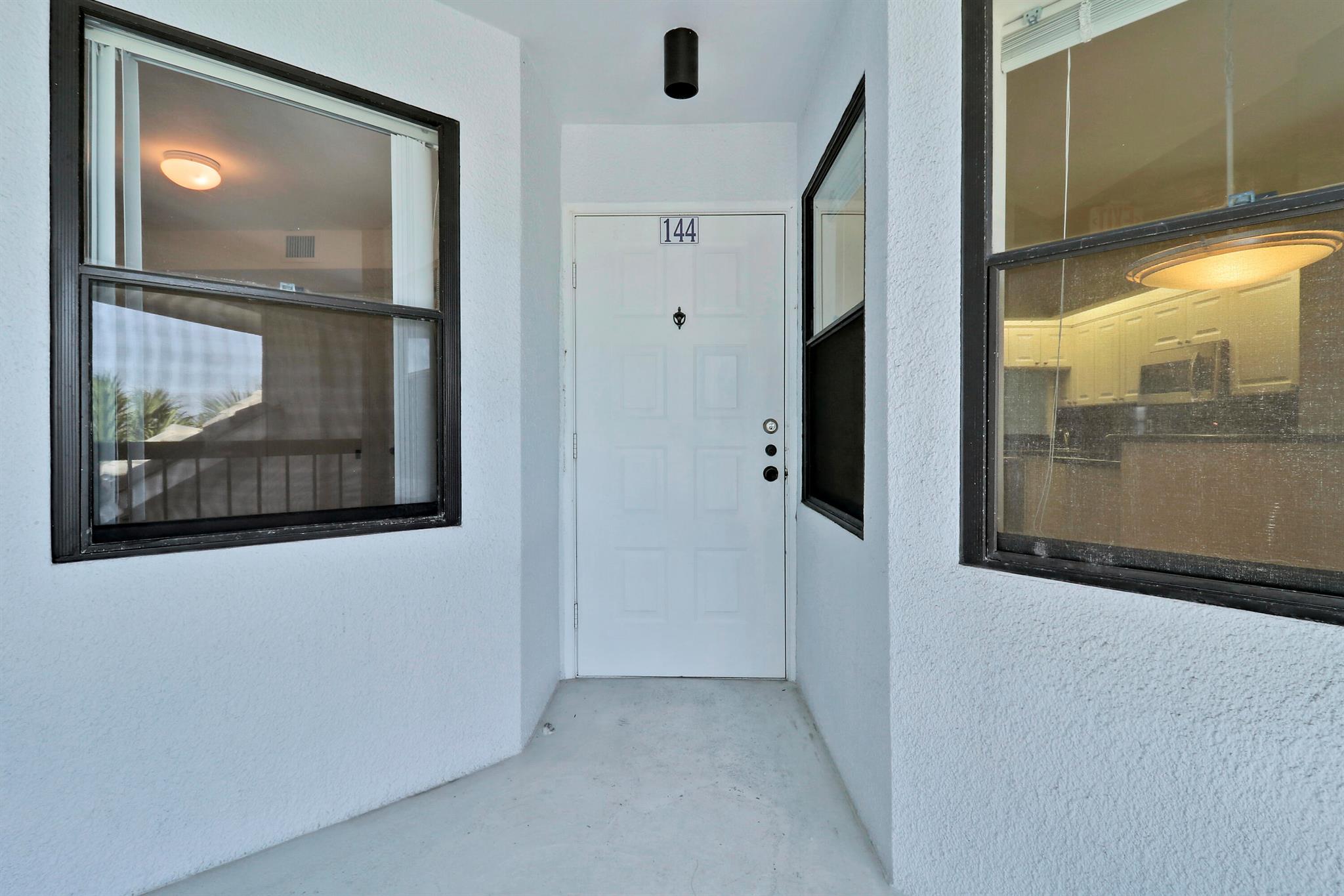 Image to showcase the property located at 144 Bay Colony Drive N
