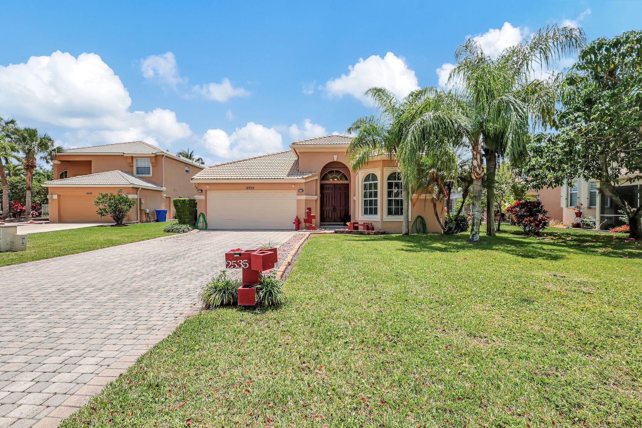 2535 Glendale Court, Royal Palm Beach, Florida 33411