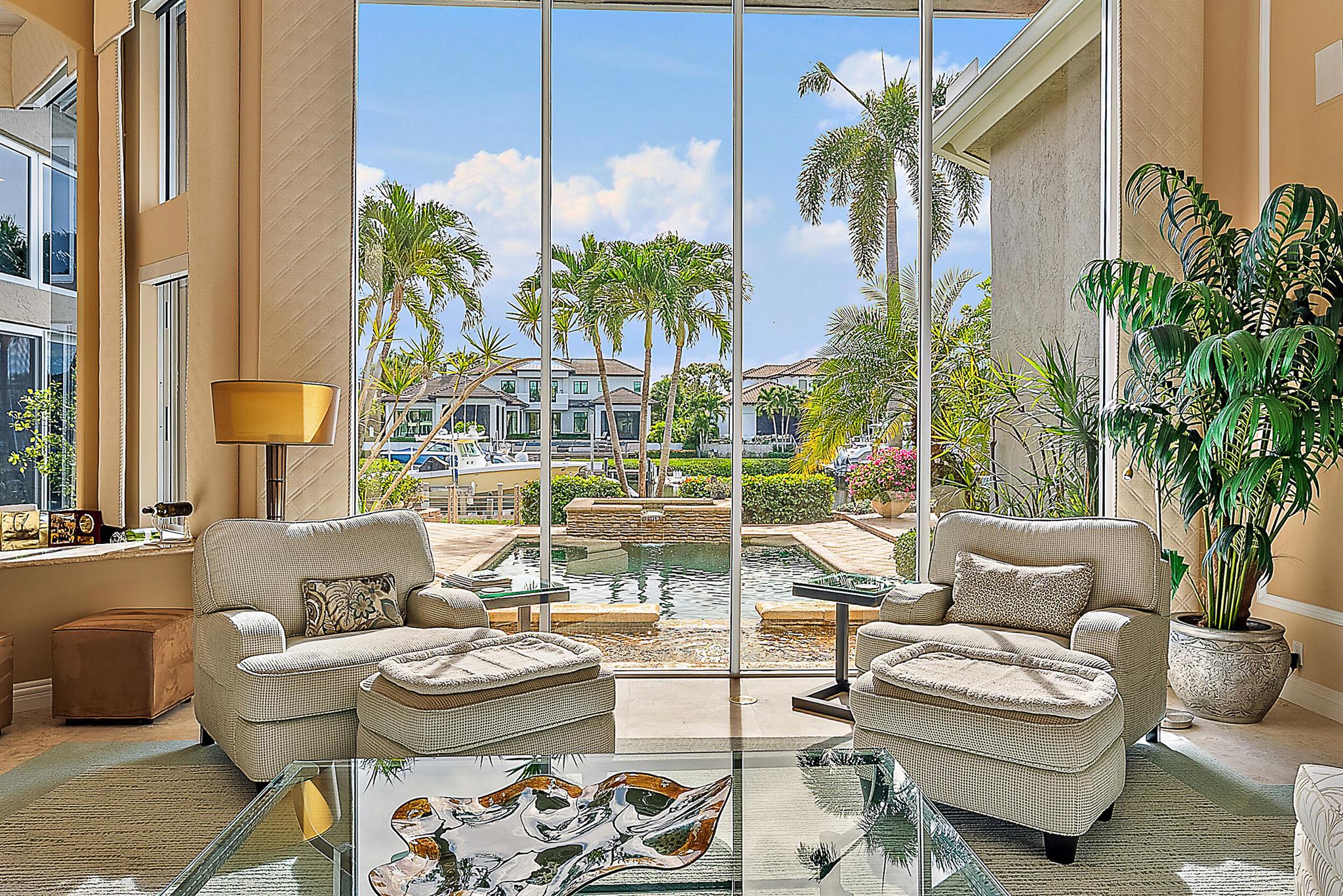 Photo 5 of home located at 139 Commodore Drive, Jupiter FL