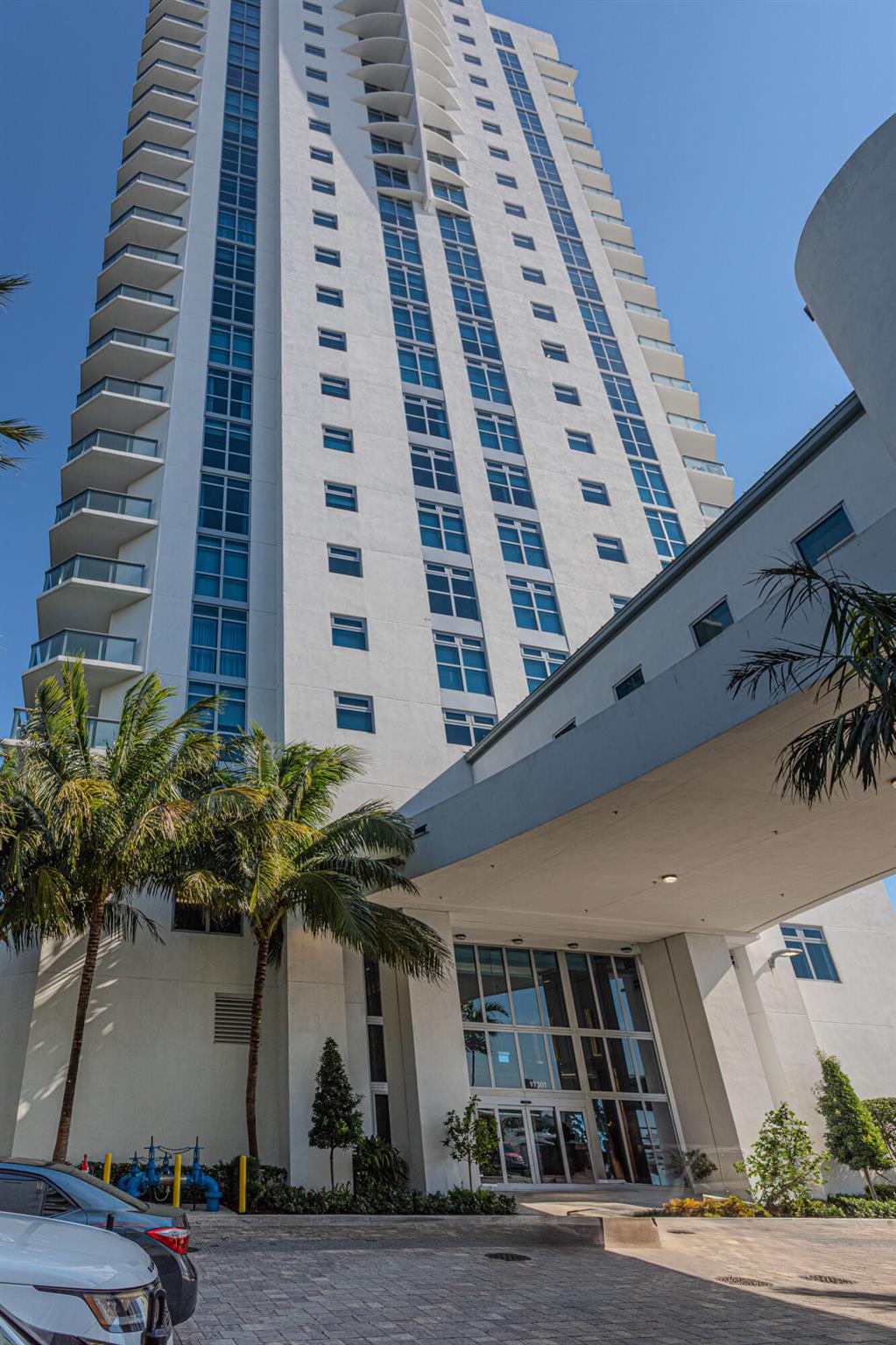 Condo for Sale in North Miami Beach, FL